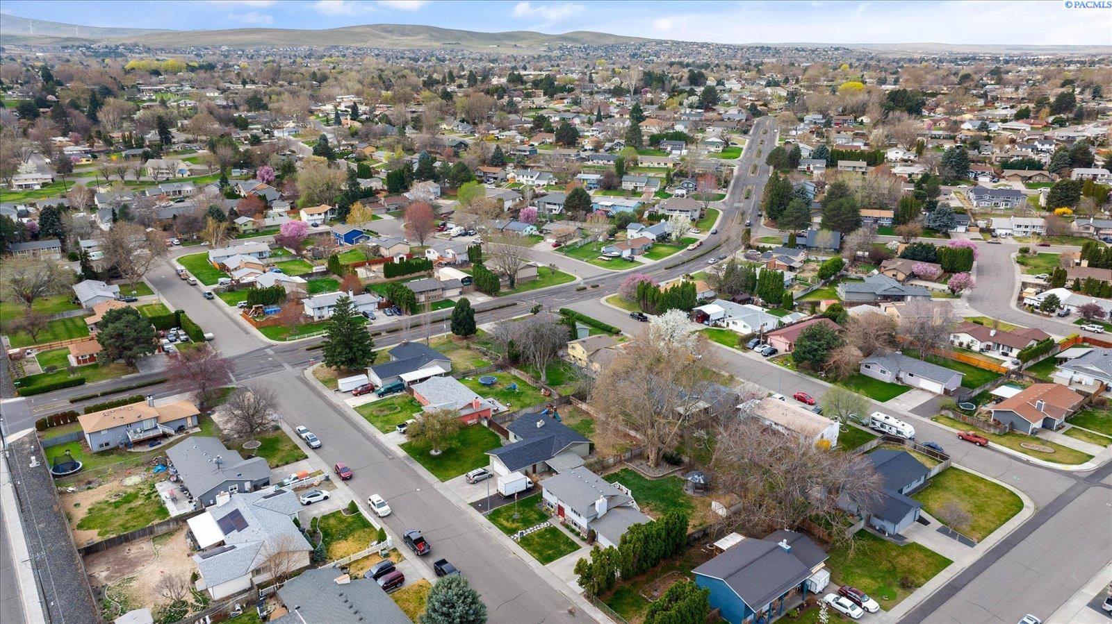 1430 Garfield Pl, Kennewick, WA 99337