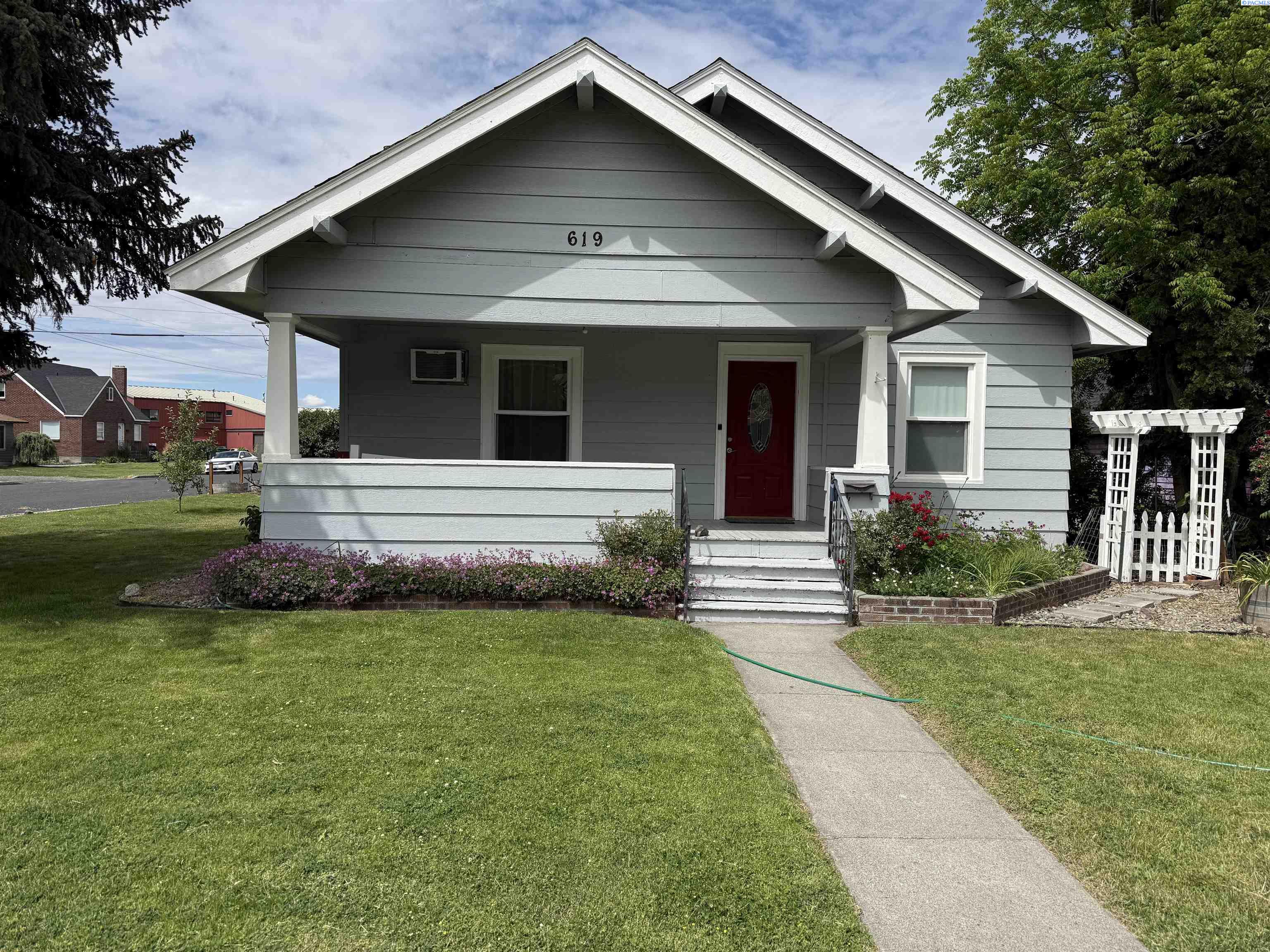 619 Court St, Prosser, WA 99350