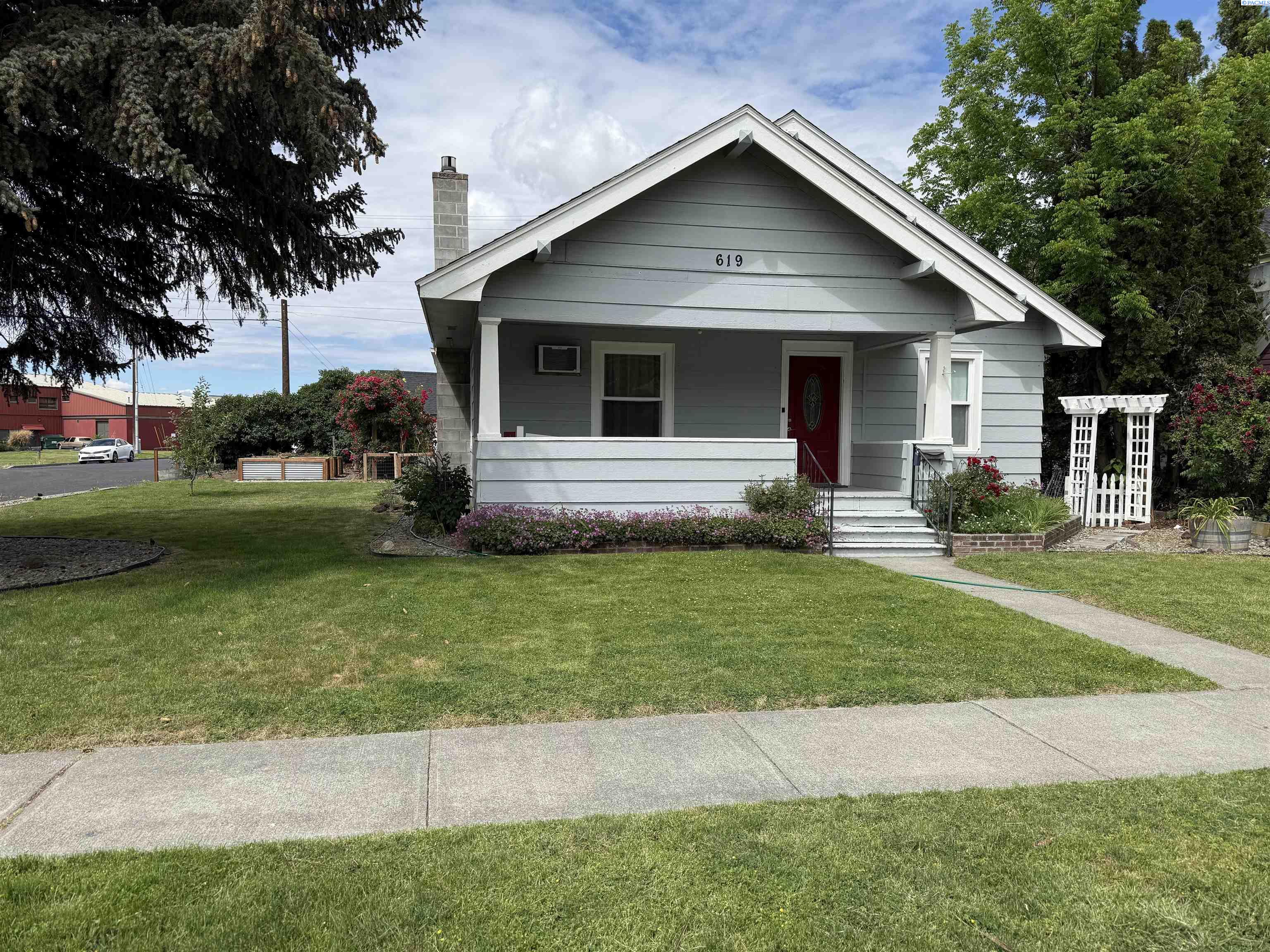619 Court St, Prosser, WA 99350