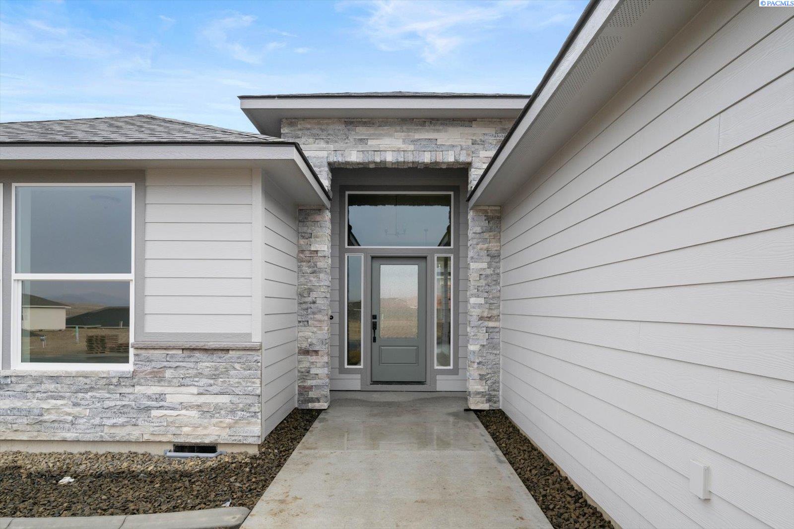 2859 Alaska St, Kennewick, WA 99338