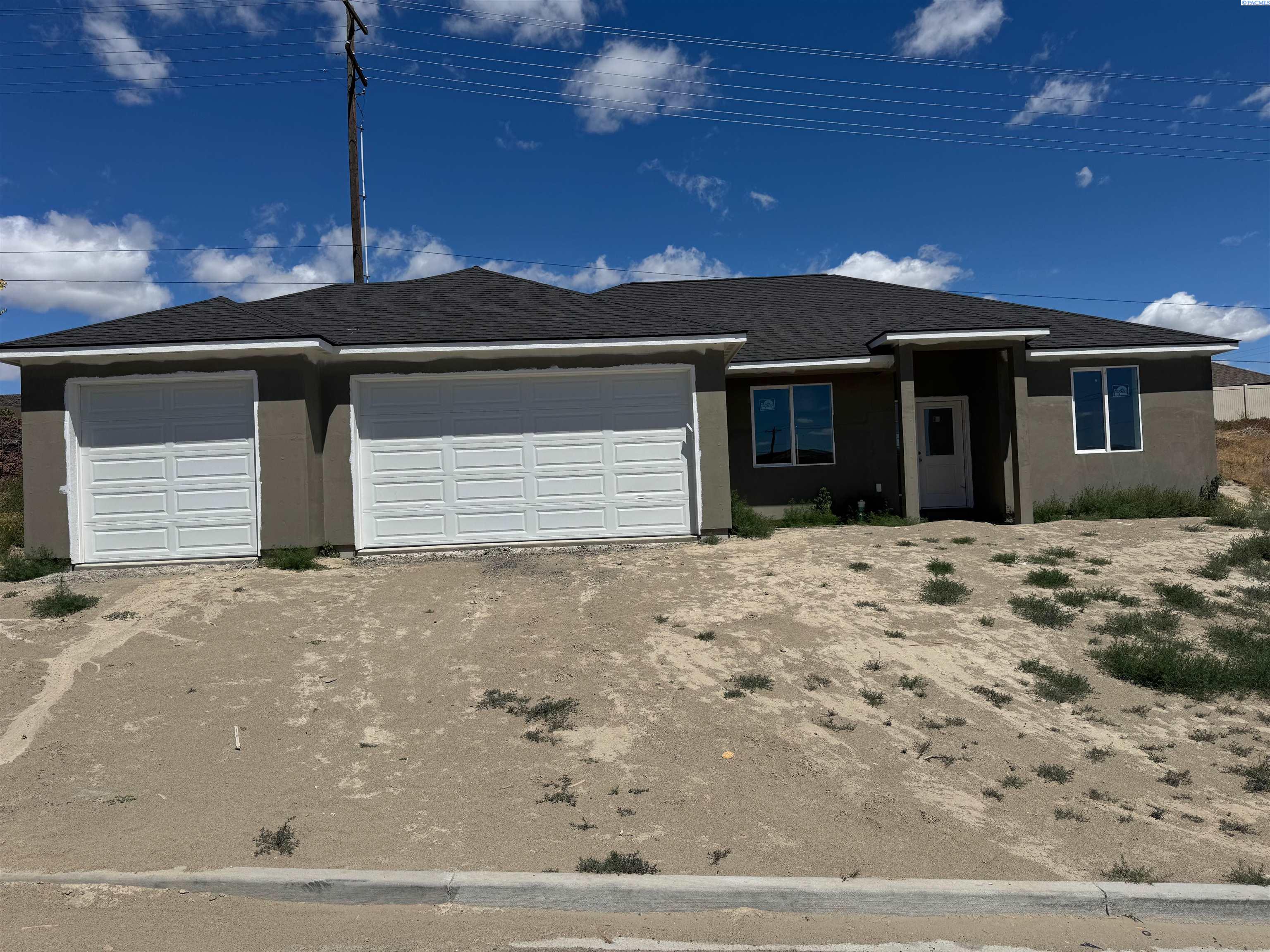 10064 Clodfelter Rd, Kennewick, WA 99338