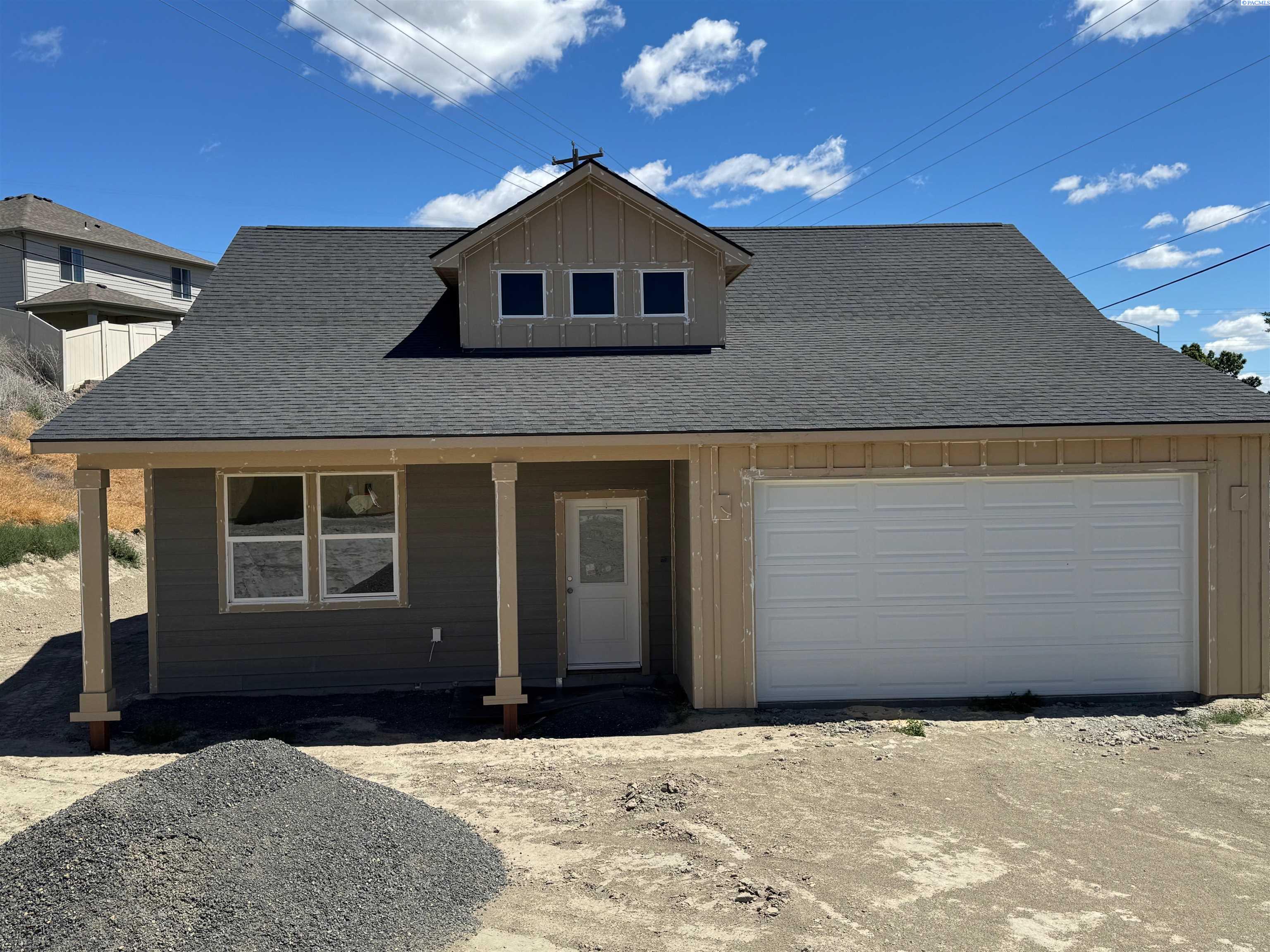 10046 Clodfelter Rd, Kennewick, WA 99338