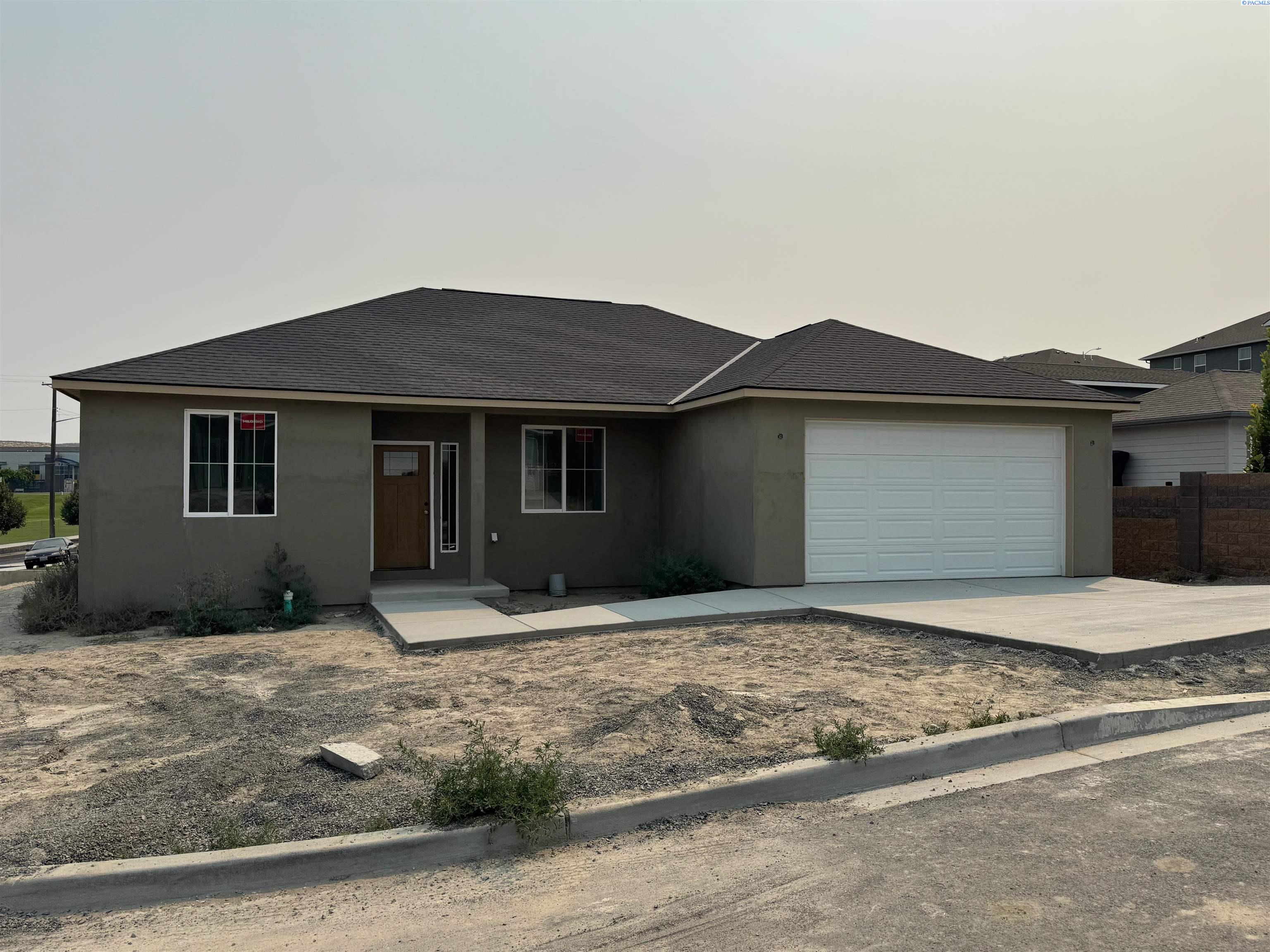 10072 S Clodfelter Rd, Kennewick, WA 99338