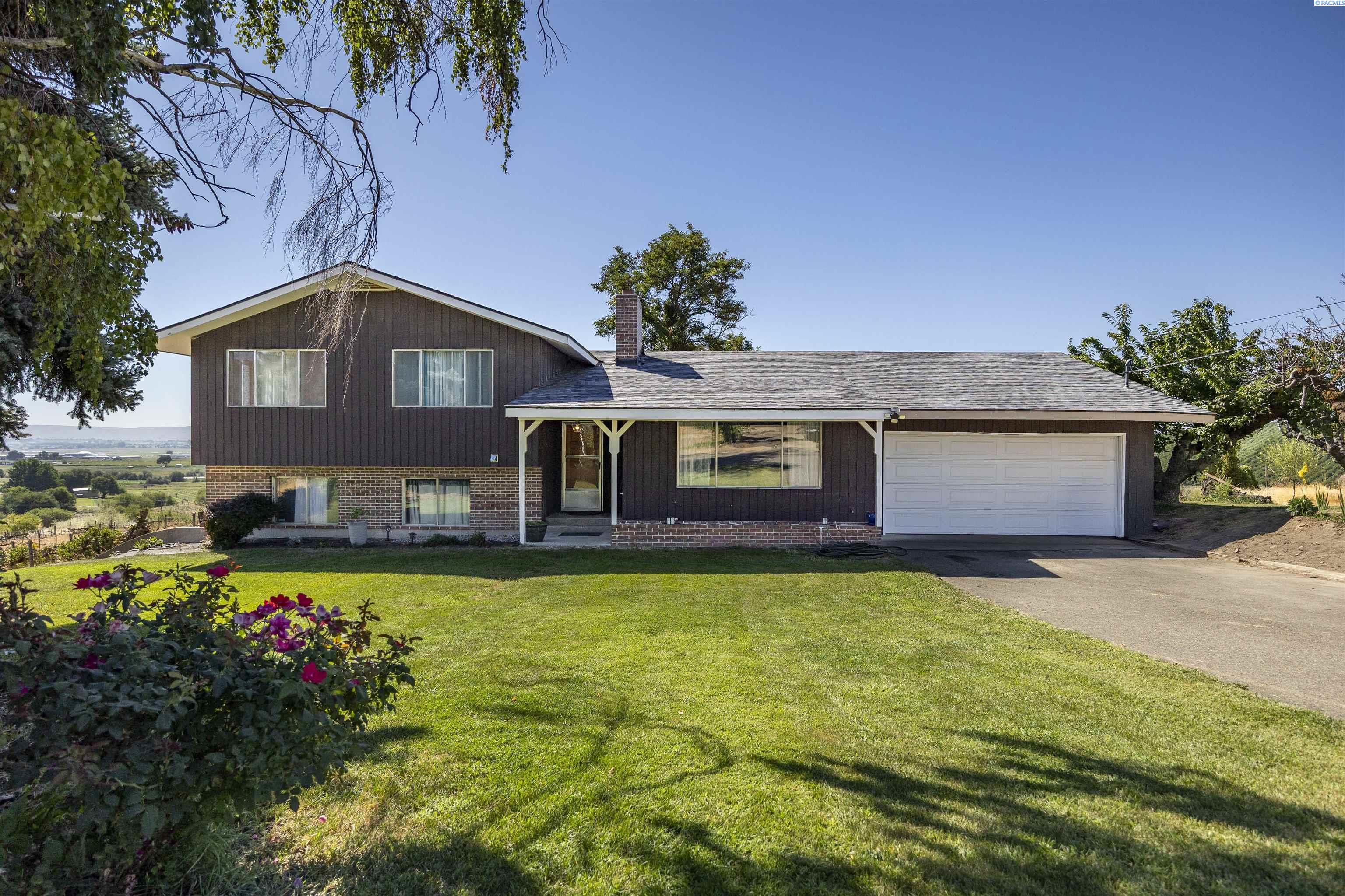 1381 Riverside Ave, Sunnyside, WA 98944