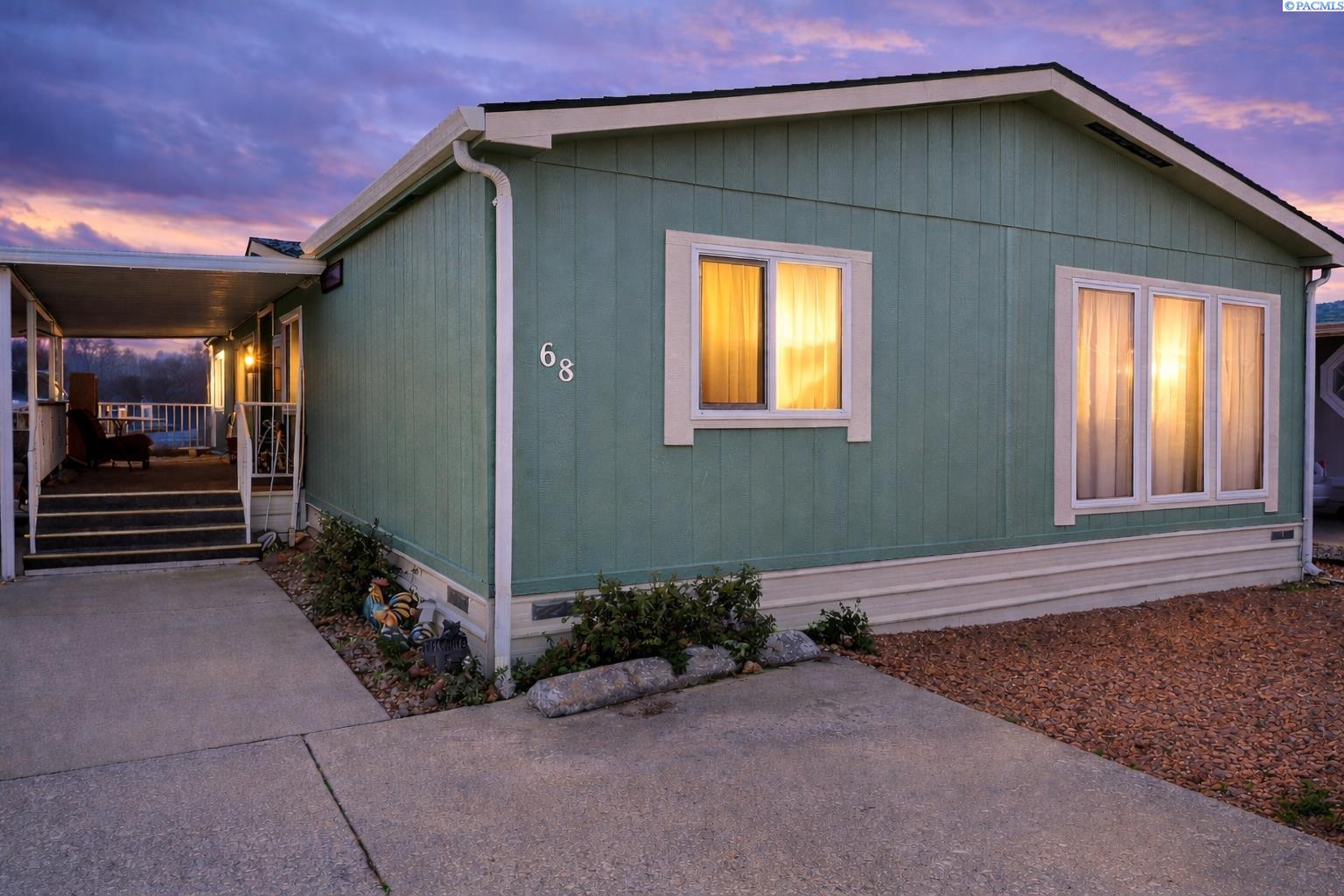 1100 S Euclid St # 68, Grandview WA 98930