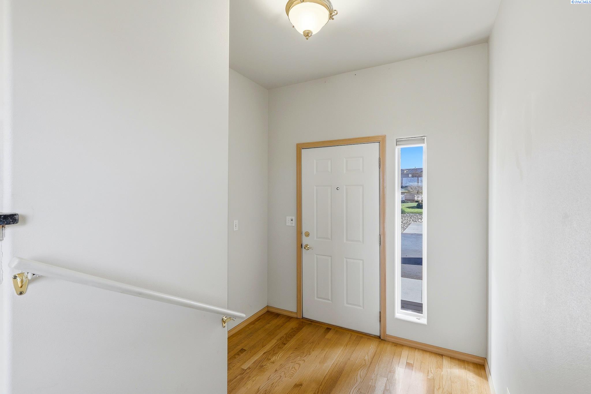 300 Columbia Point Dr #E 117, Richland, WA 99352