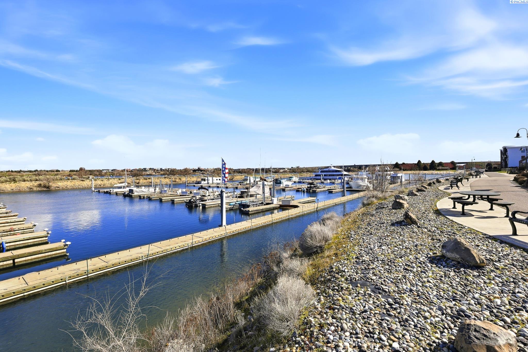 300 Columbia Point Dr #E 117, Richland, WA 99352