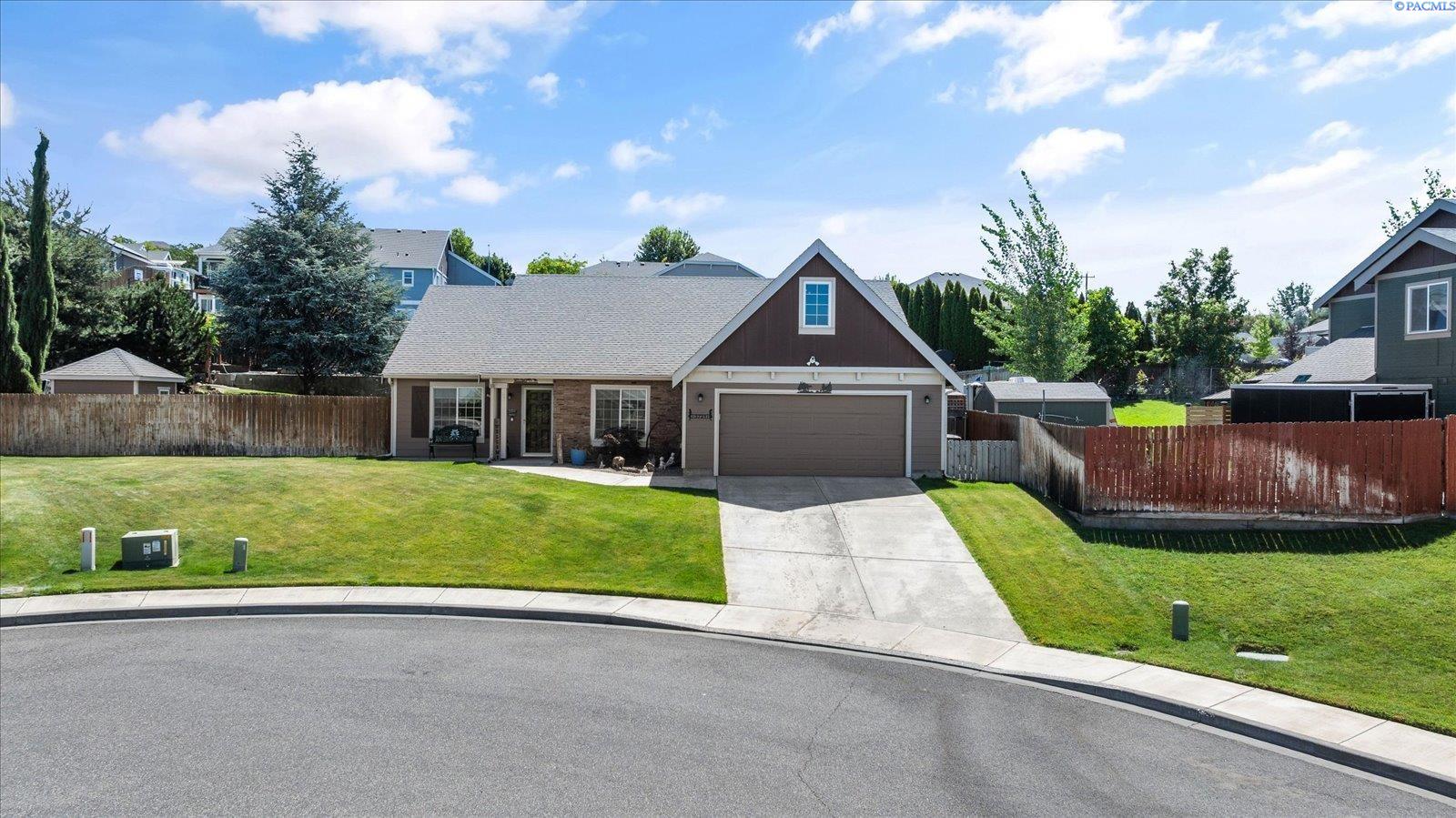 3721 Cherry Ct, West Richland, WA 99353