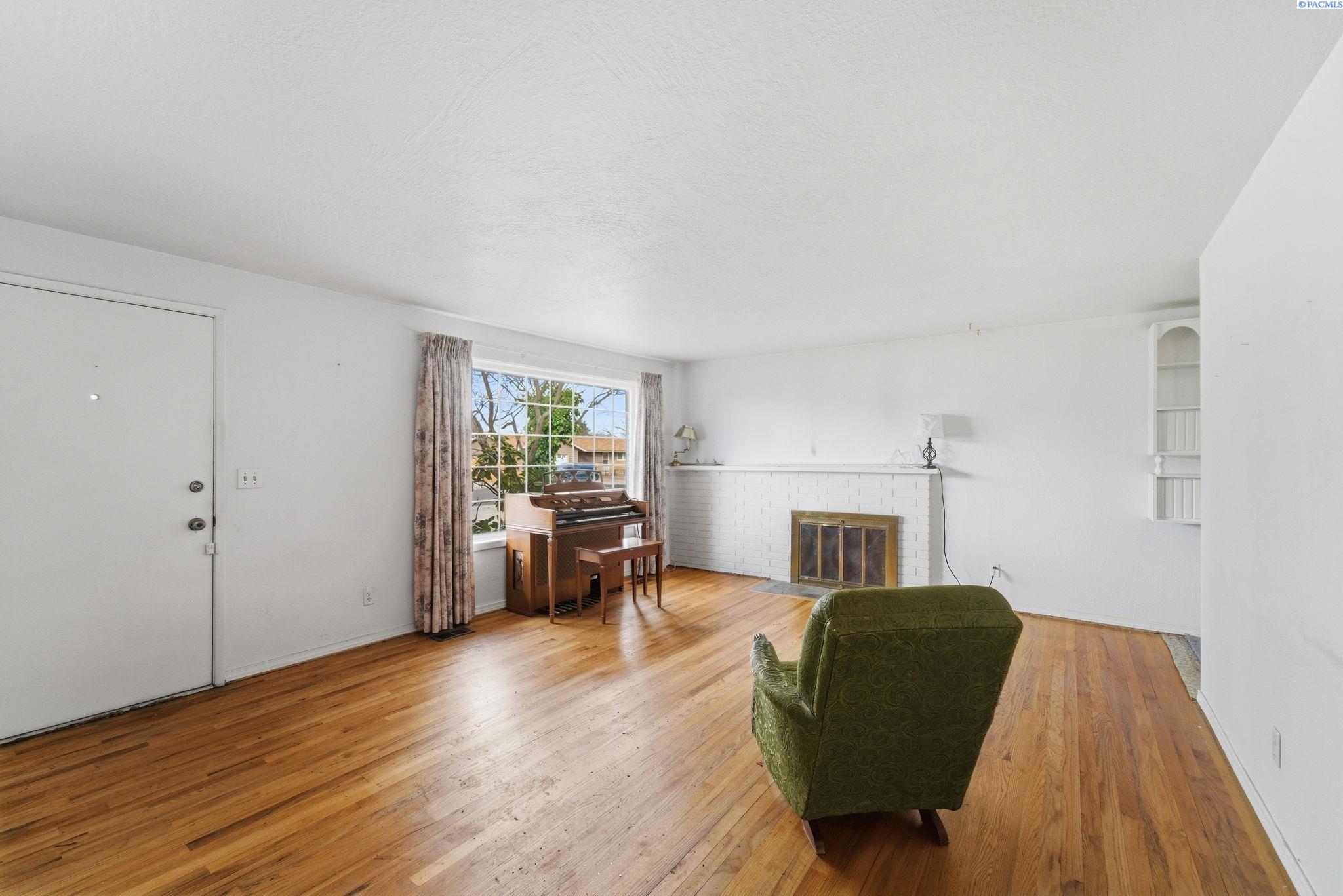 613 Fuller St, Richland, WA 99352