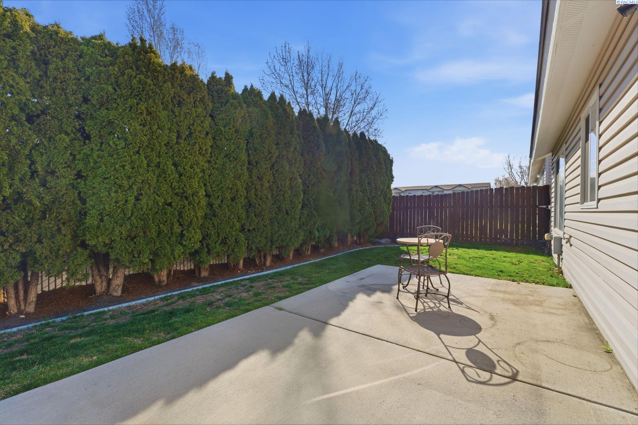 1664 Brittlebush Ln, Richland, WA 99352