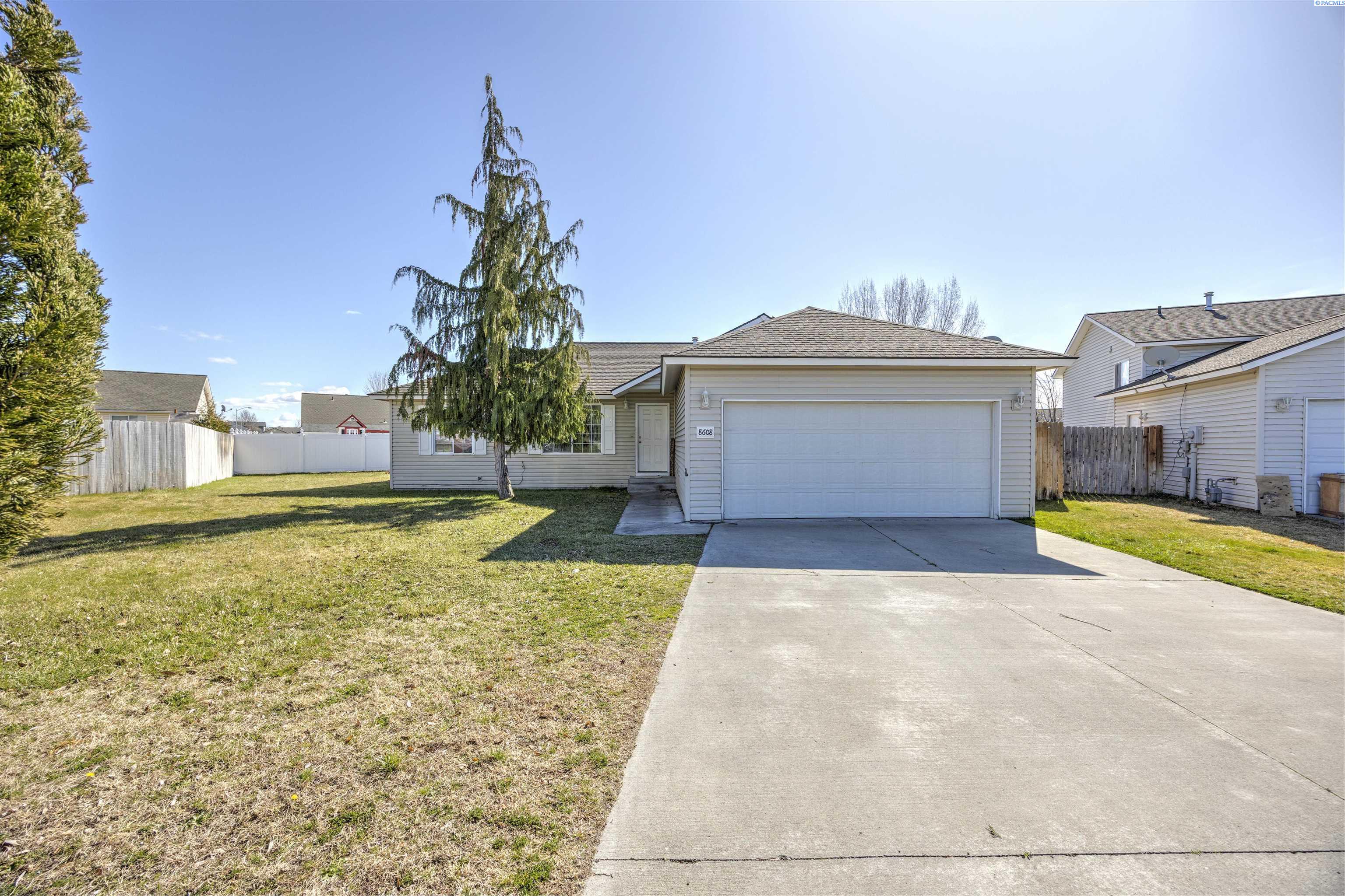 8608 Heathrow Ct, Pasco, WA 99301