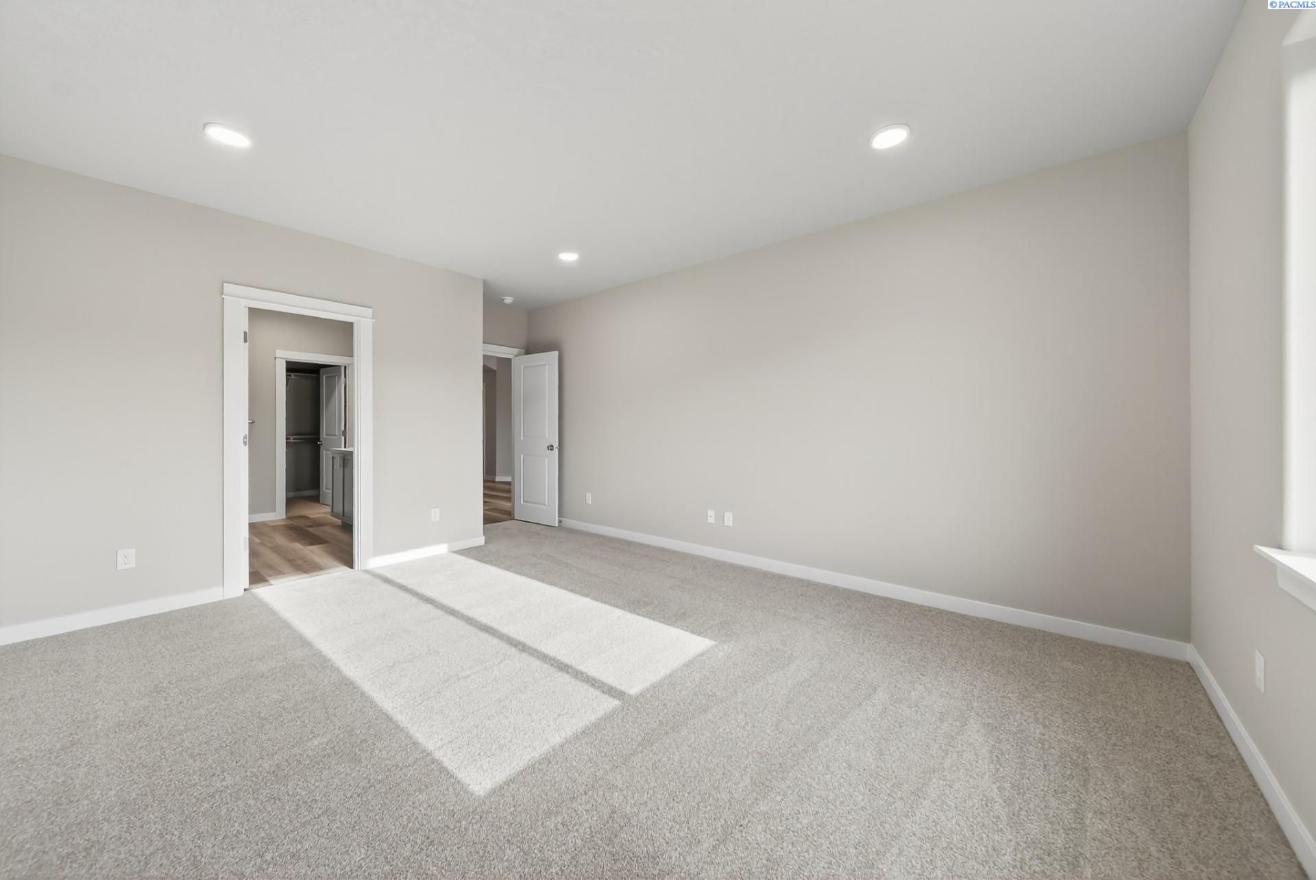 3705 Stonecap St, Richland, WA 99352