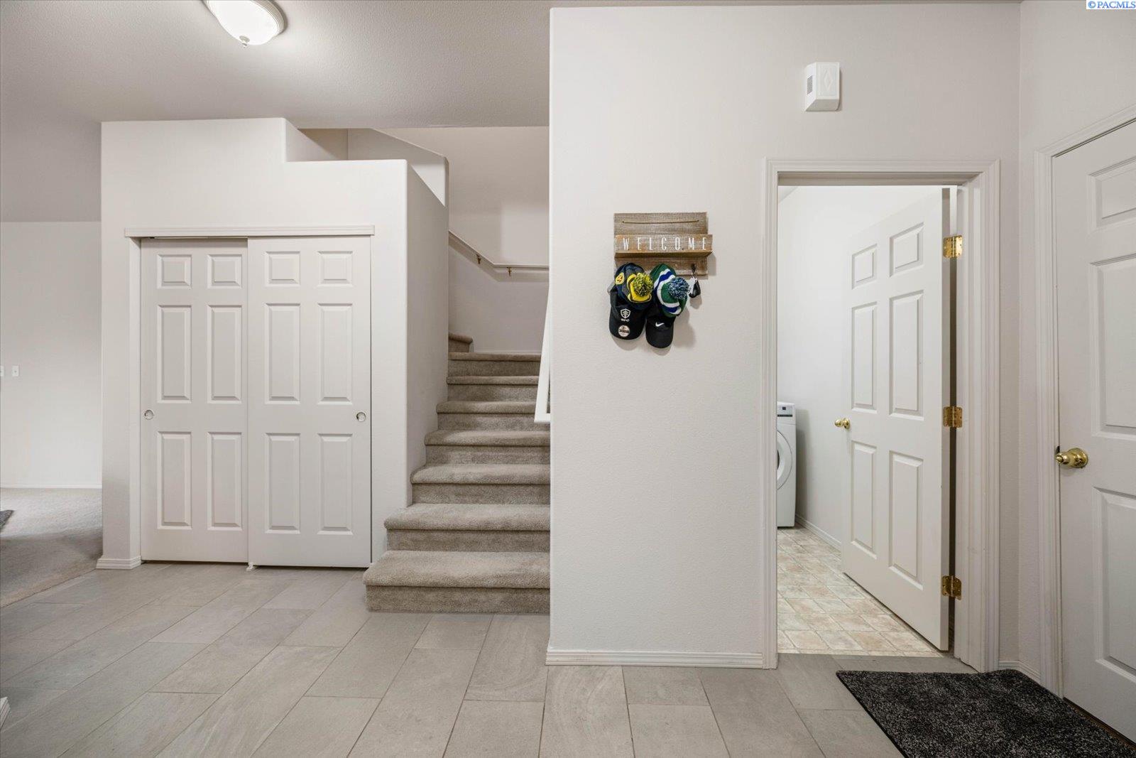 6018 Mia Ln, Pasco, WA 99301