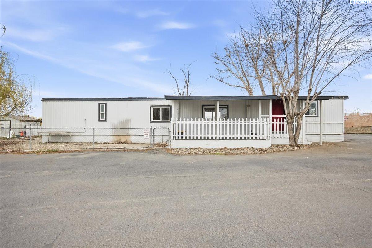 1416 1st Ave #40, Pasco, WA 99301