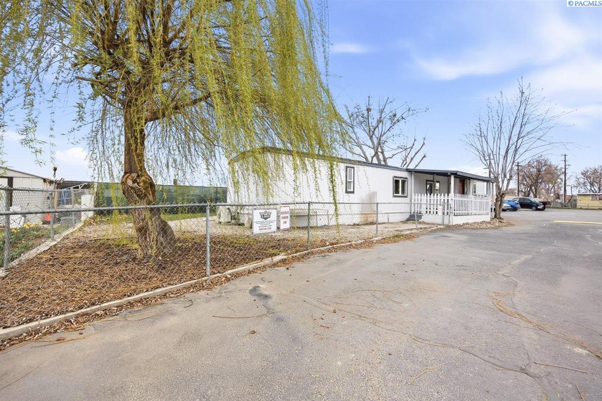 1416 1st Ave #40, Pasco, WA 99301