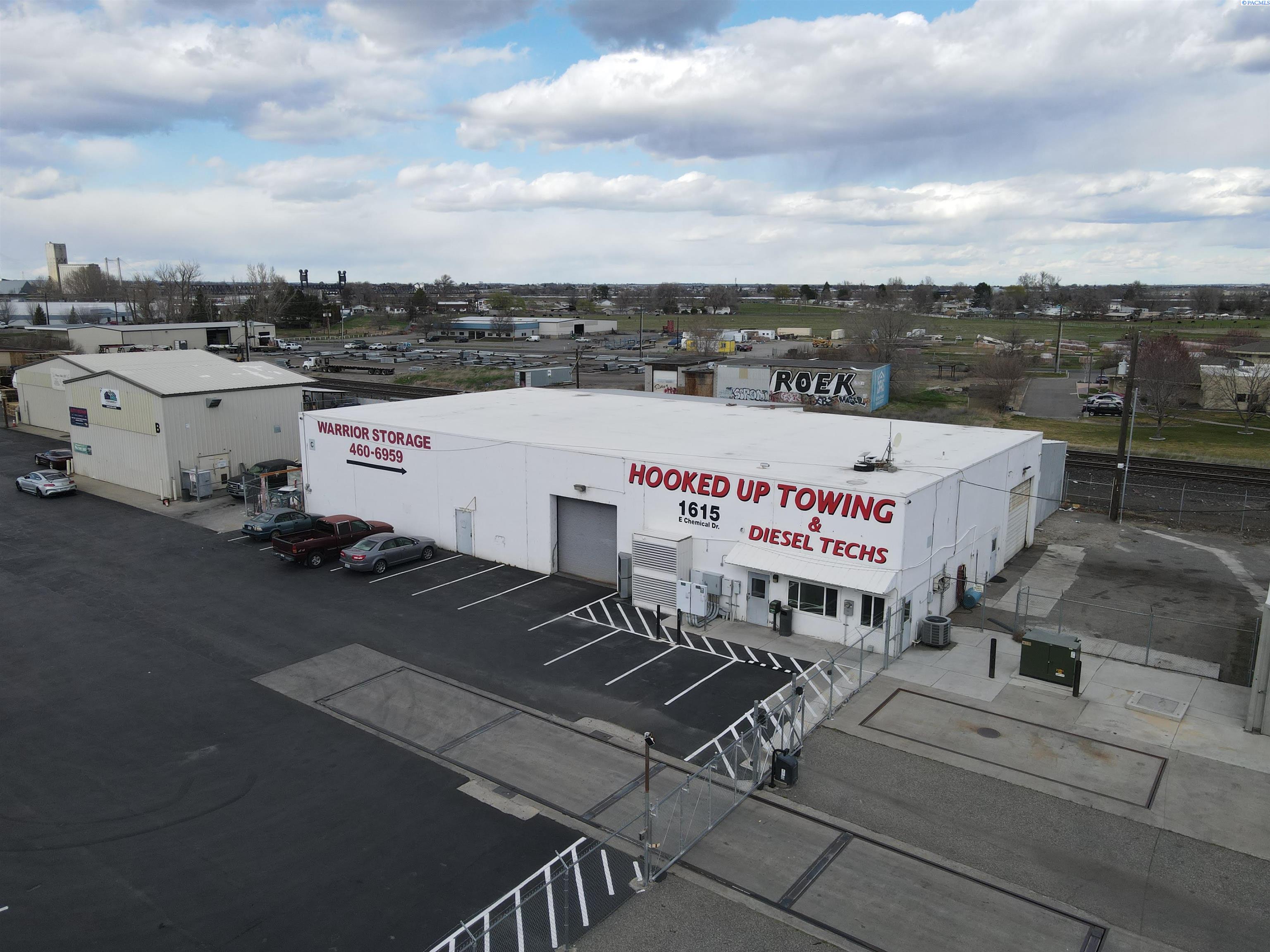 1615 E Chemical Dr, Kennewick WA