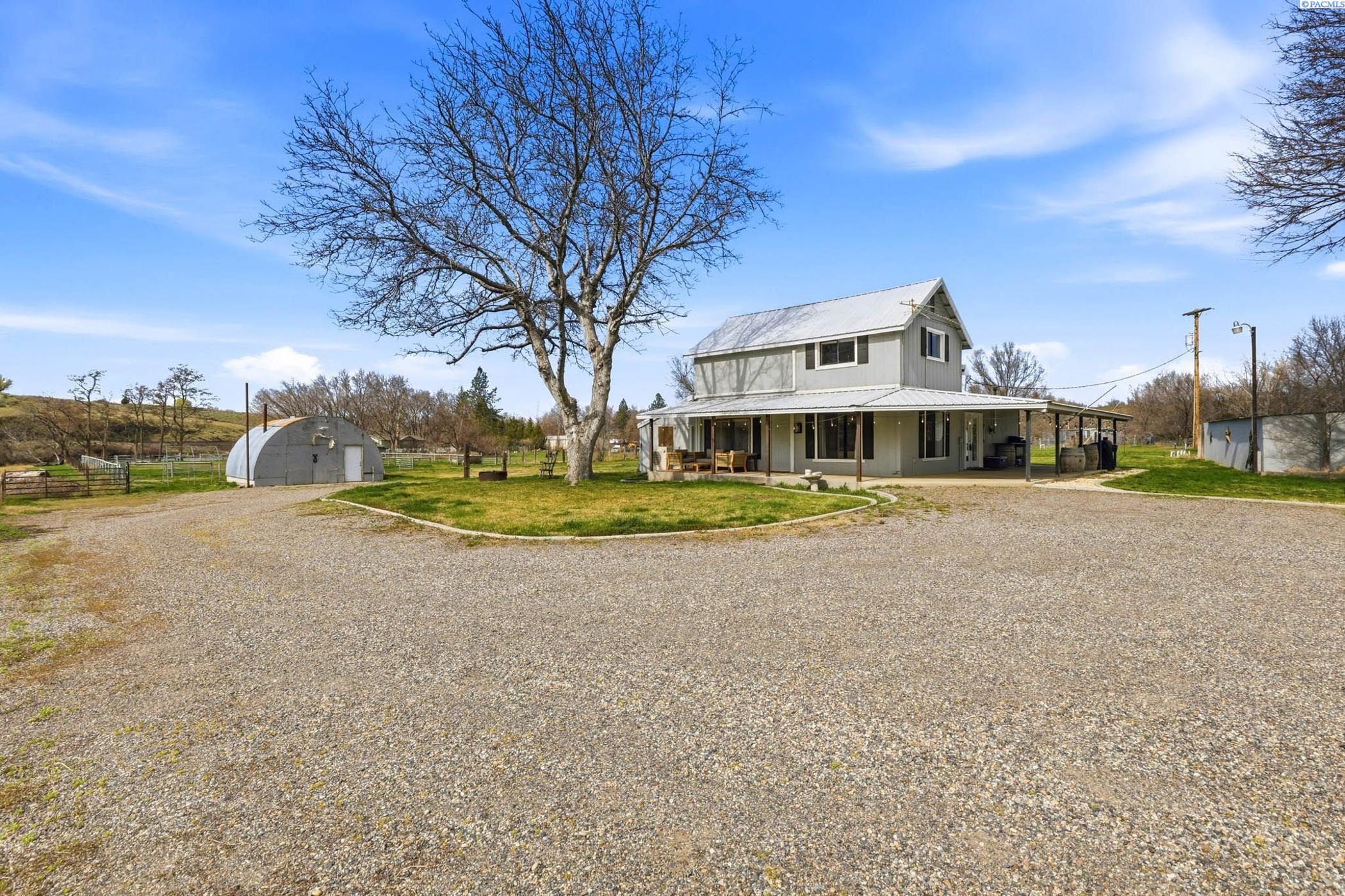 5204 Neyens Rd, Benton City, WA 99320