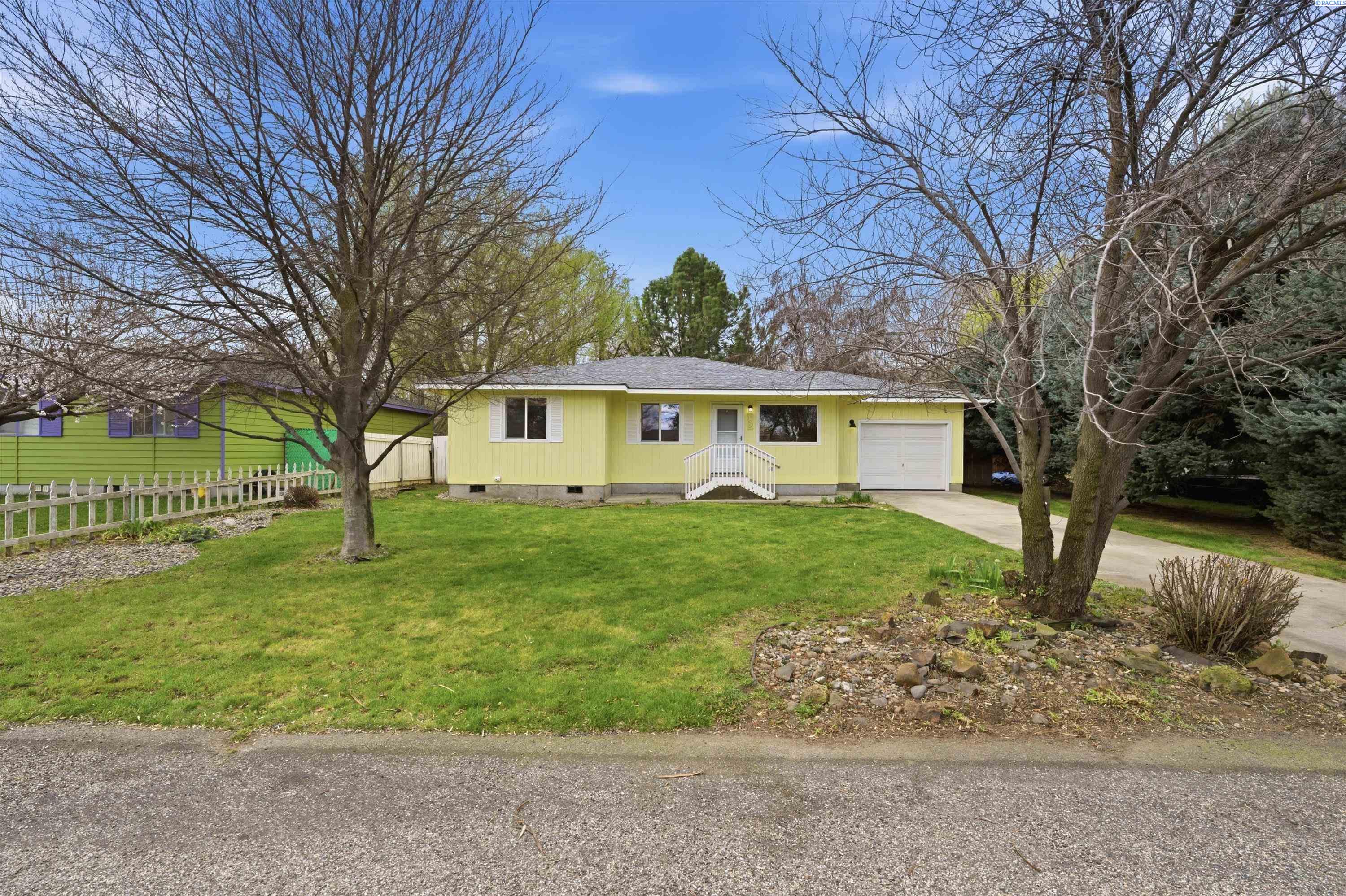 505 Belle Ave, Benton City, WA 99320