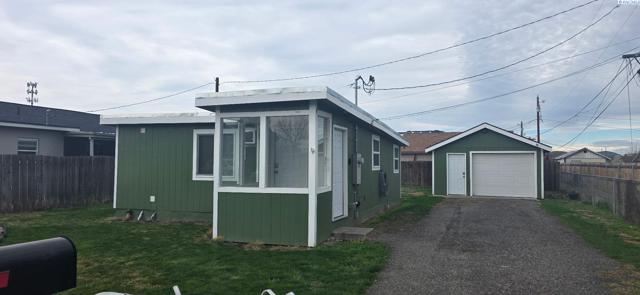 1355 Georgia Ave, Richland, WA 99352