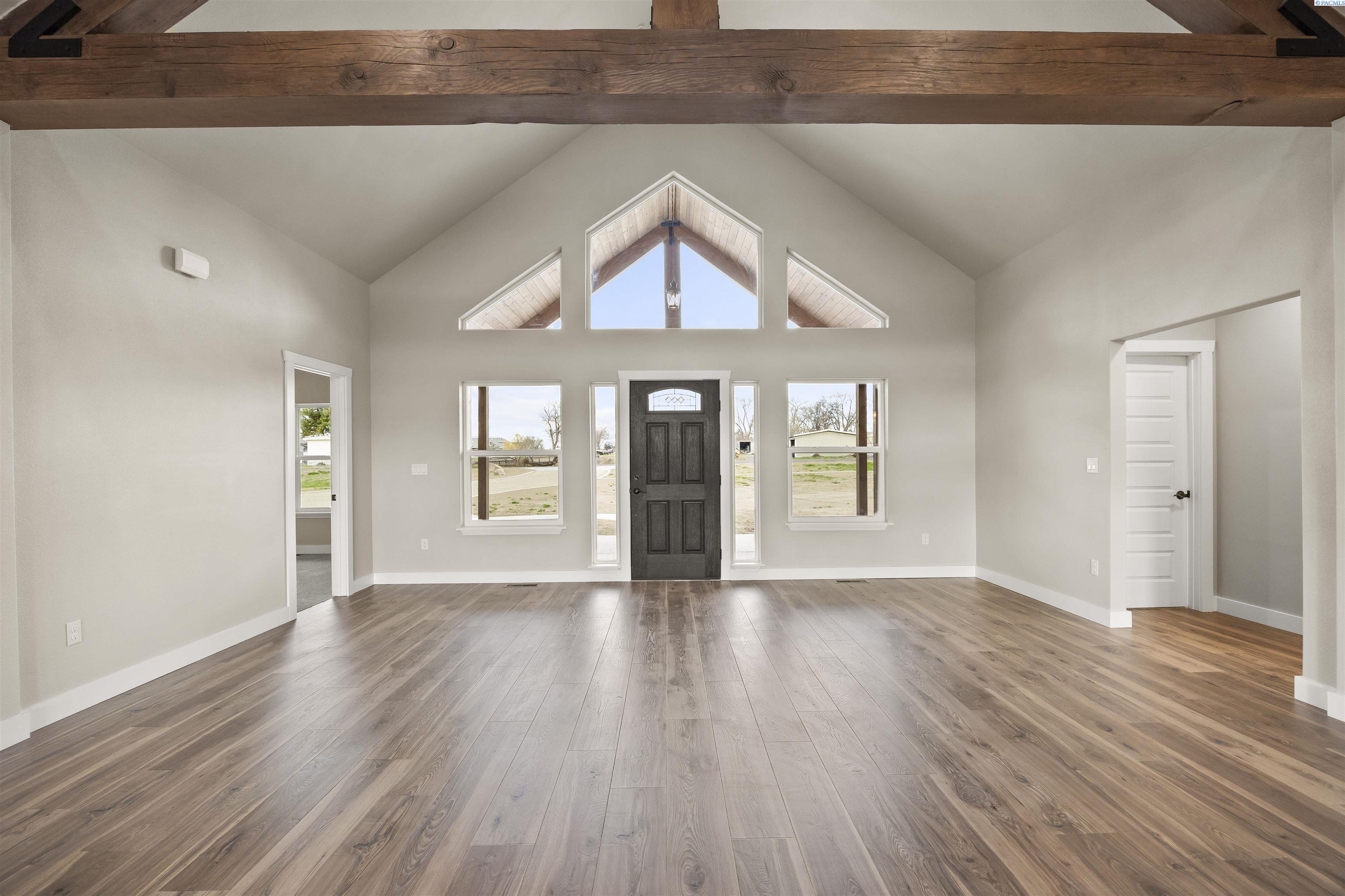 6133 Moore Rd, Prosser, WA 99350