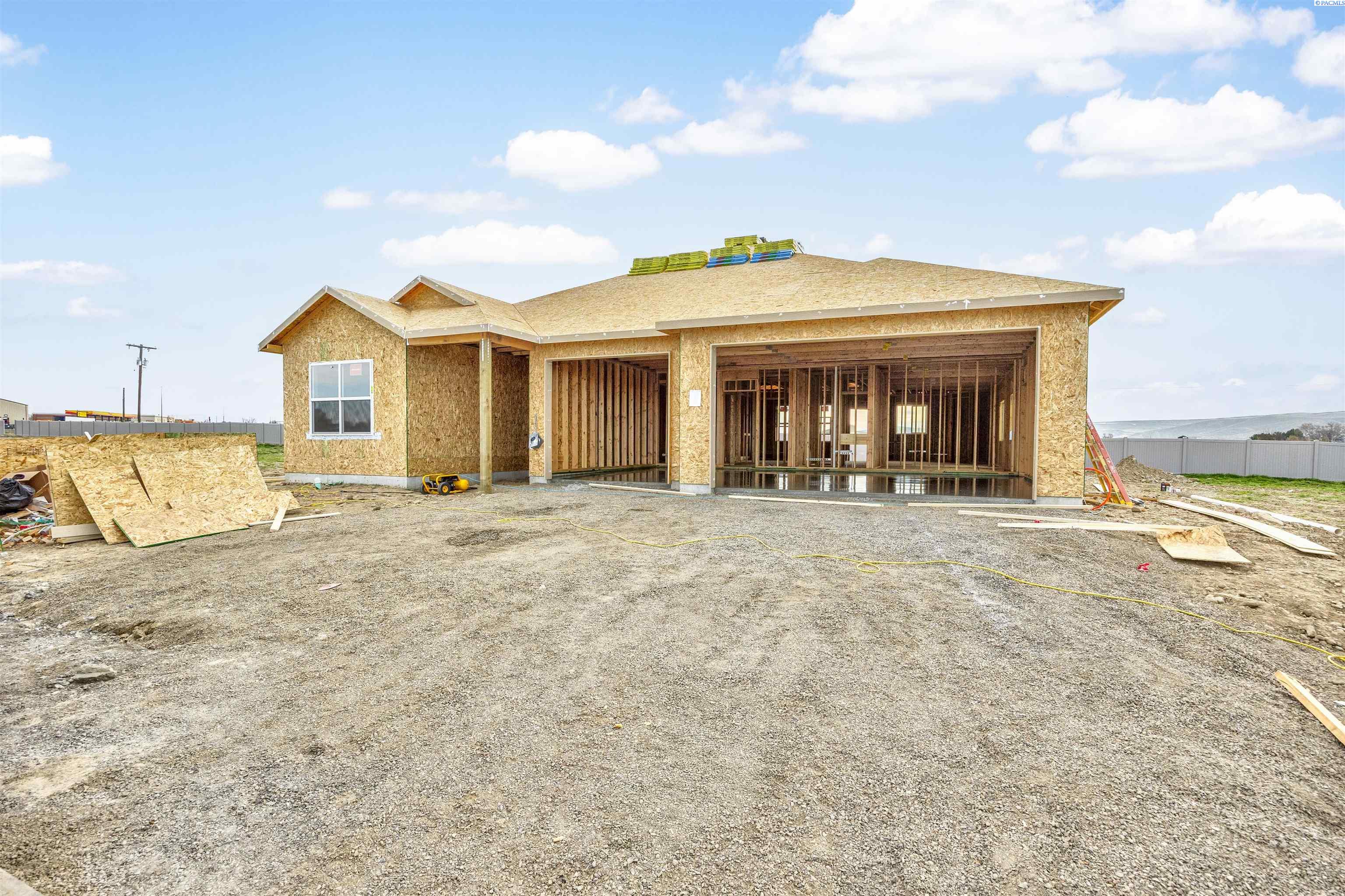 208 Scott Rd, Prosser, WA 99350