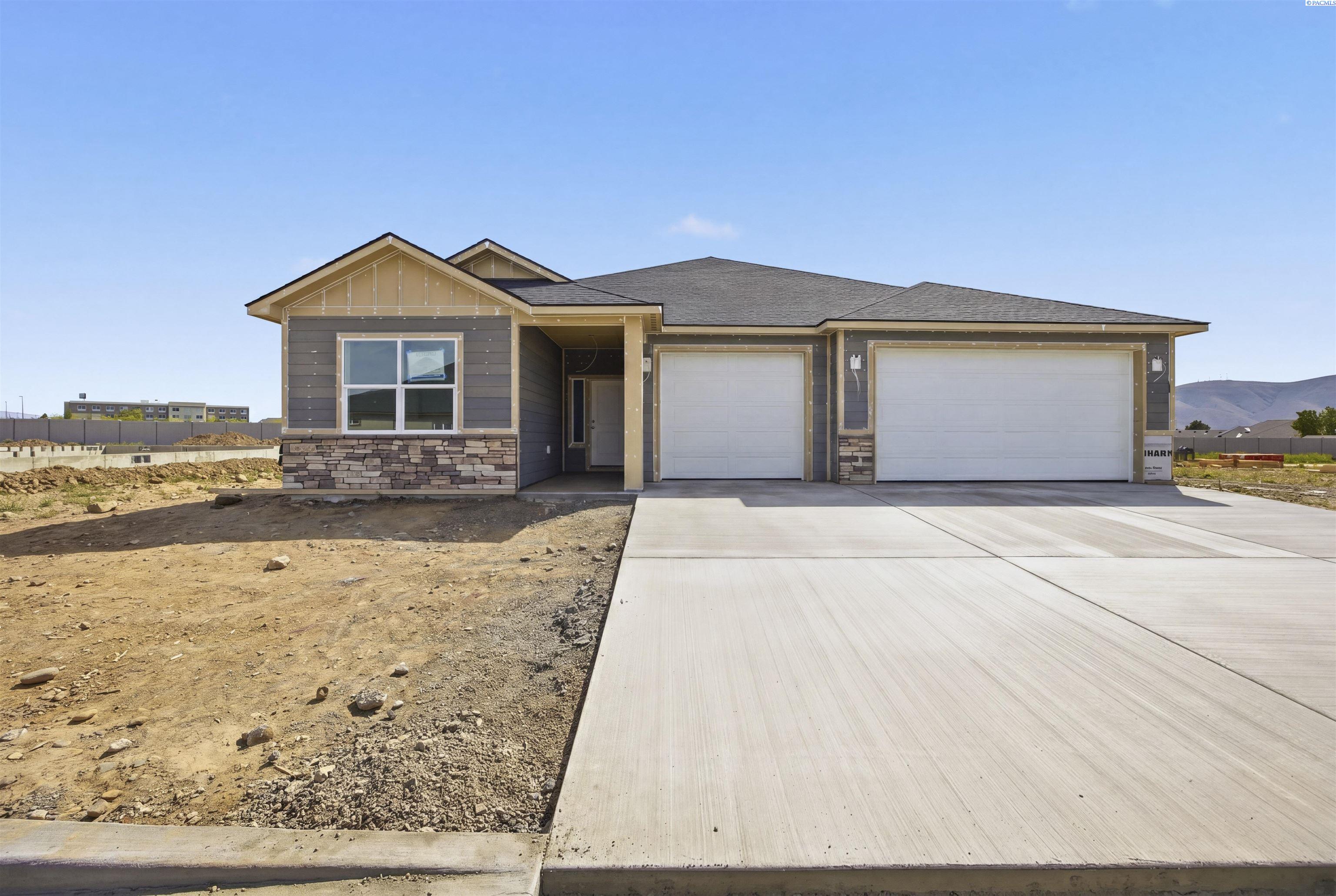 208 Scott Rd, Prosser, WA 99350