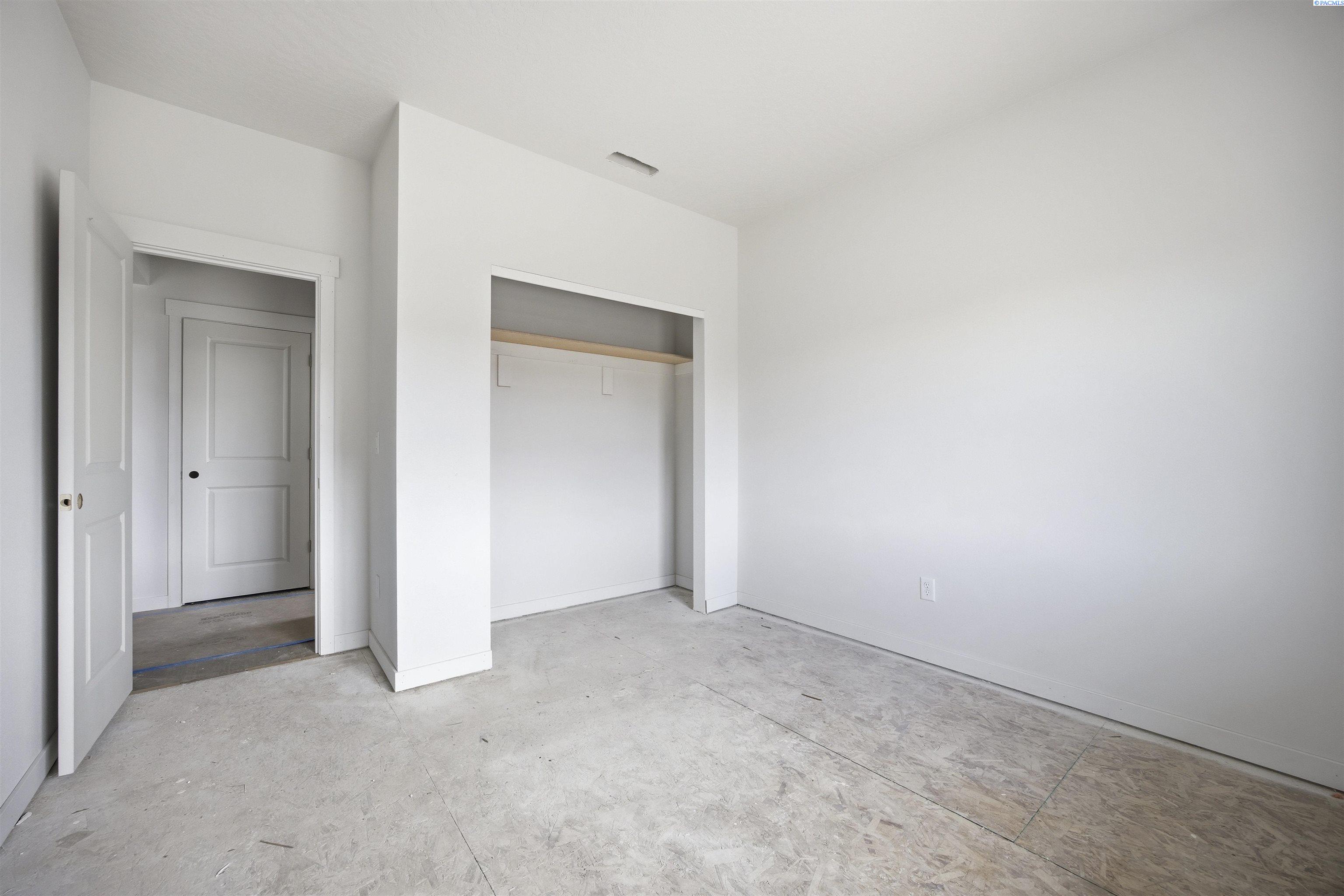 211 Packer St, Prosser, WA 99350