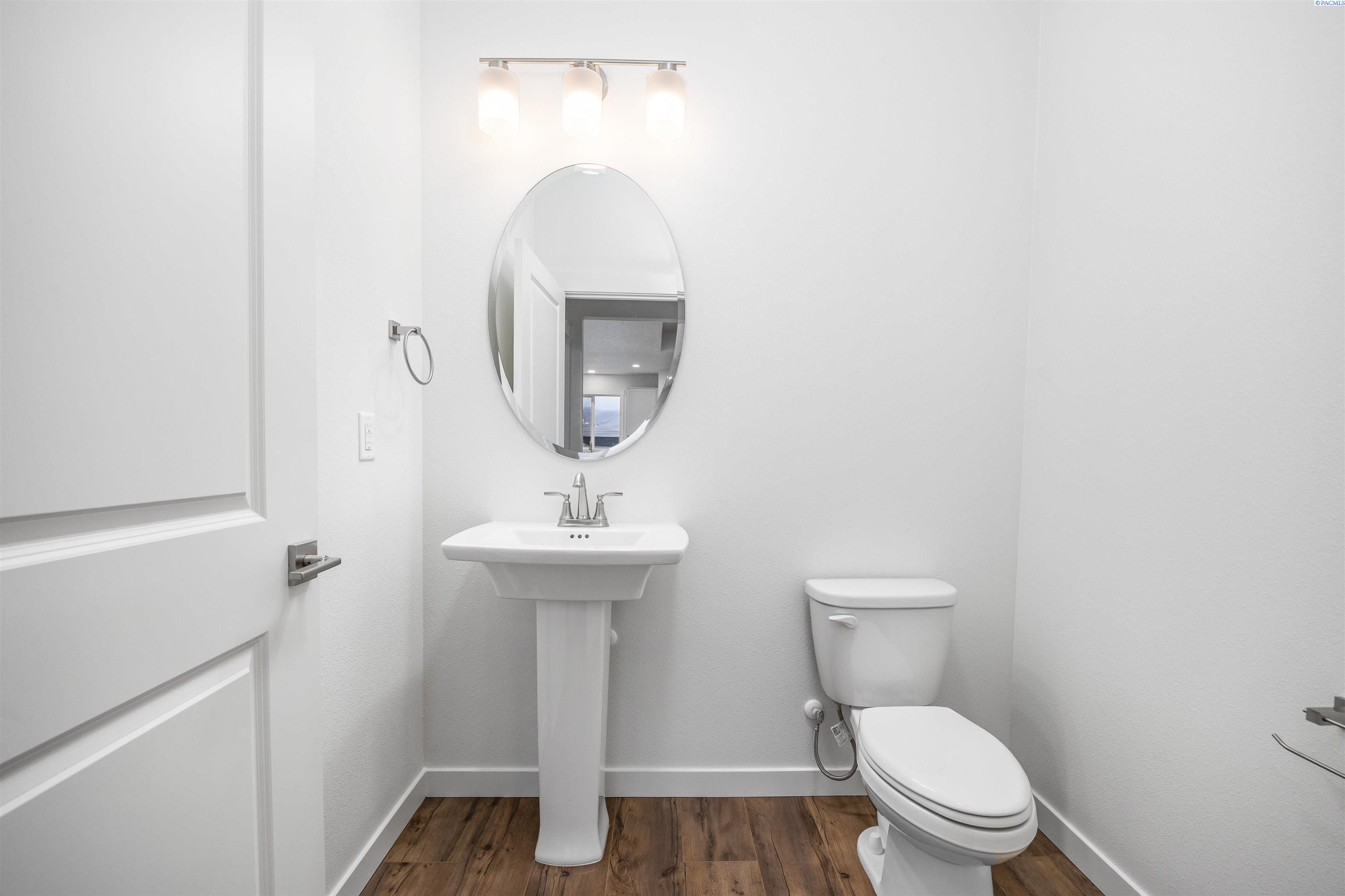 211 Packer St, Prosser, WA 99350