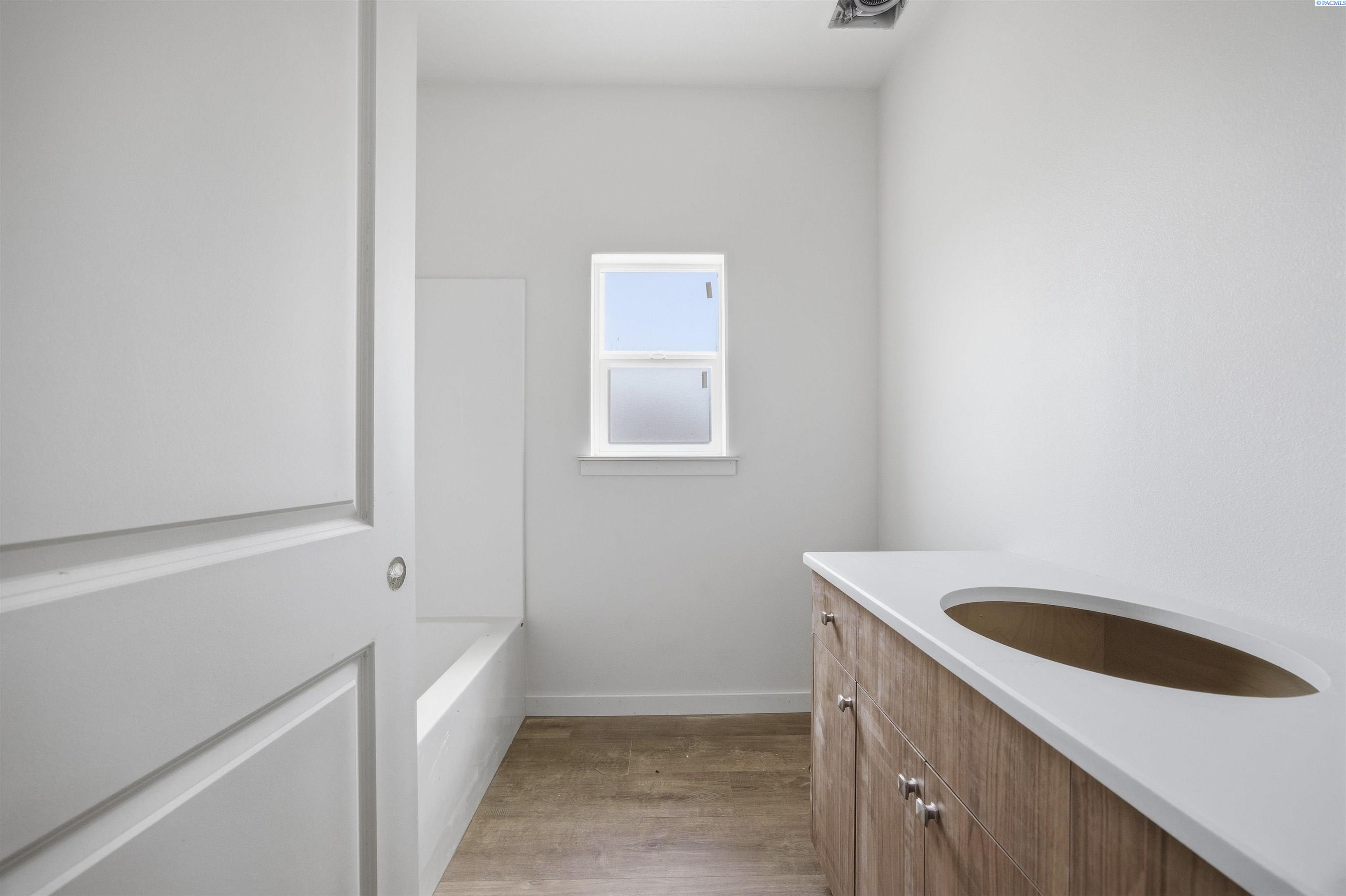 211 Packer St, Prosser, WA 99350