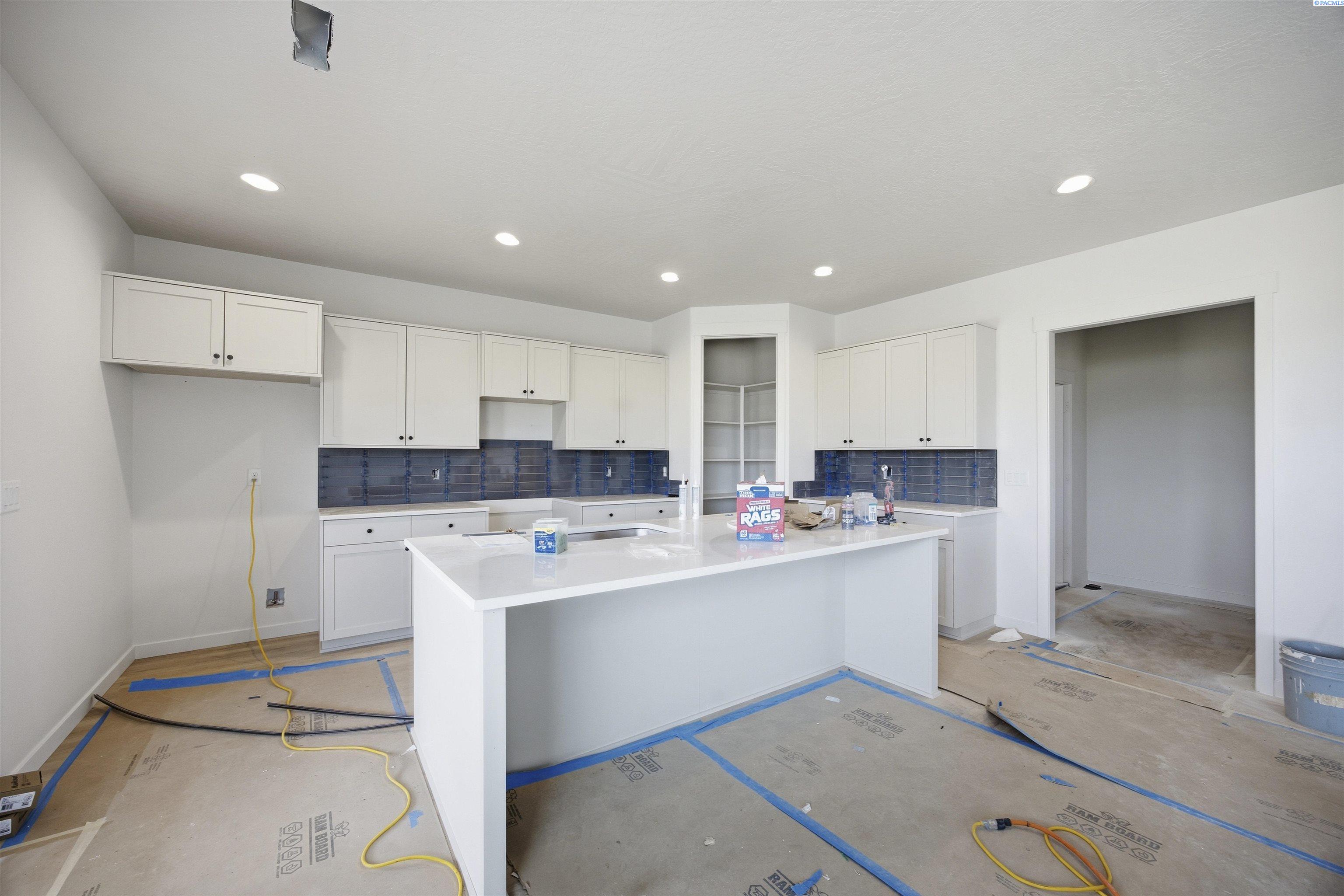 215 Packer St, Prosser, WA 99350