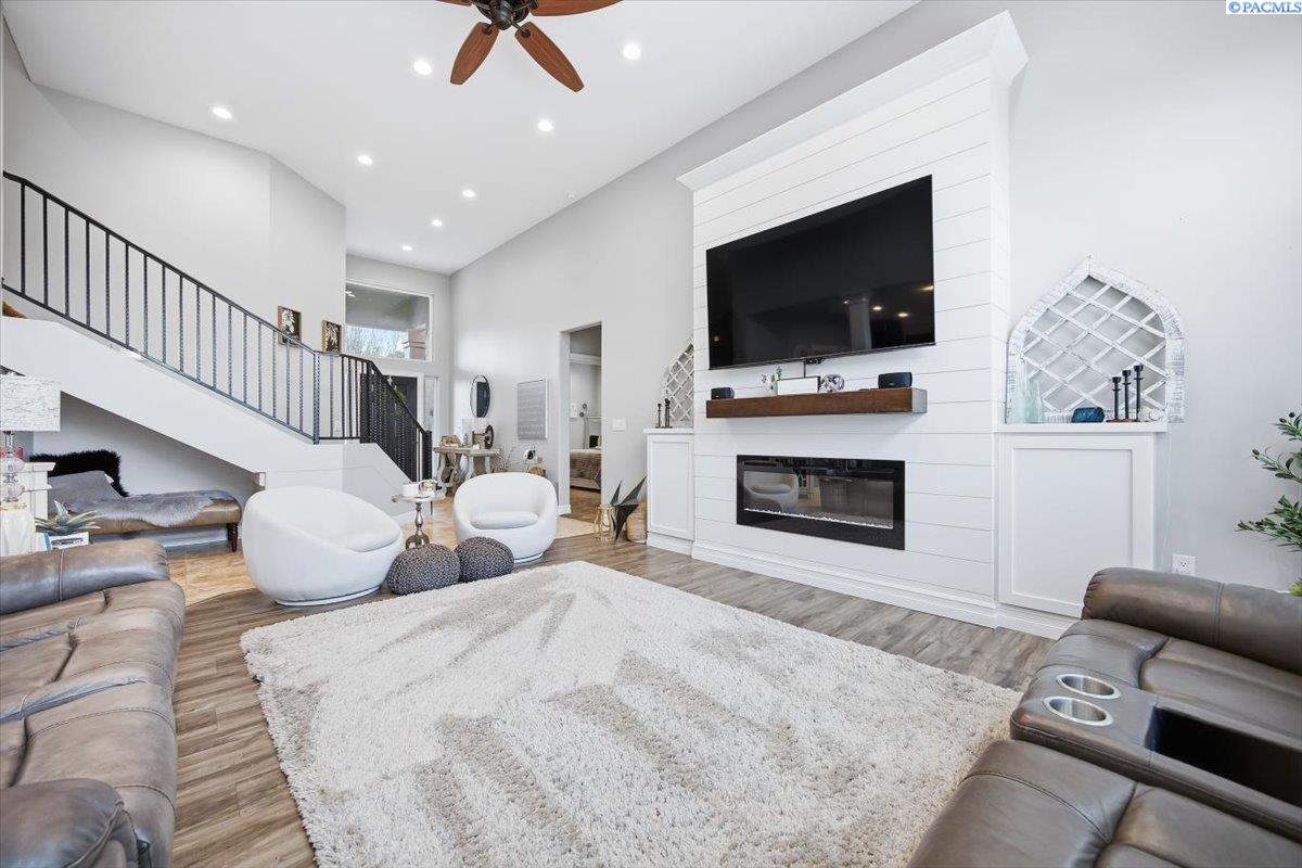 5 Tulip Ct, Pasco, WA 99301