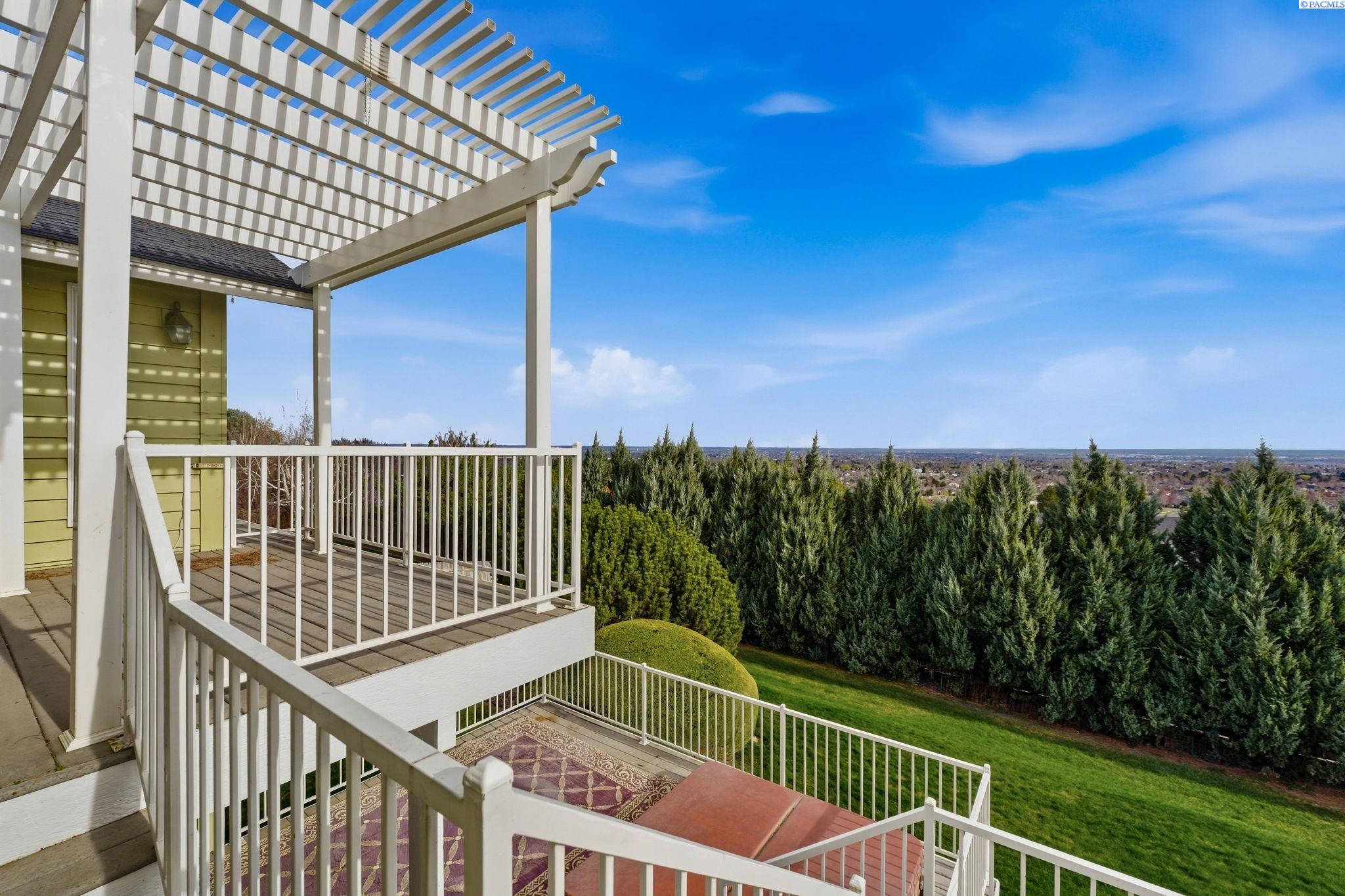 2623 Kellogg St, Kennewick, WA 99338-1930