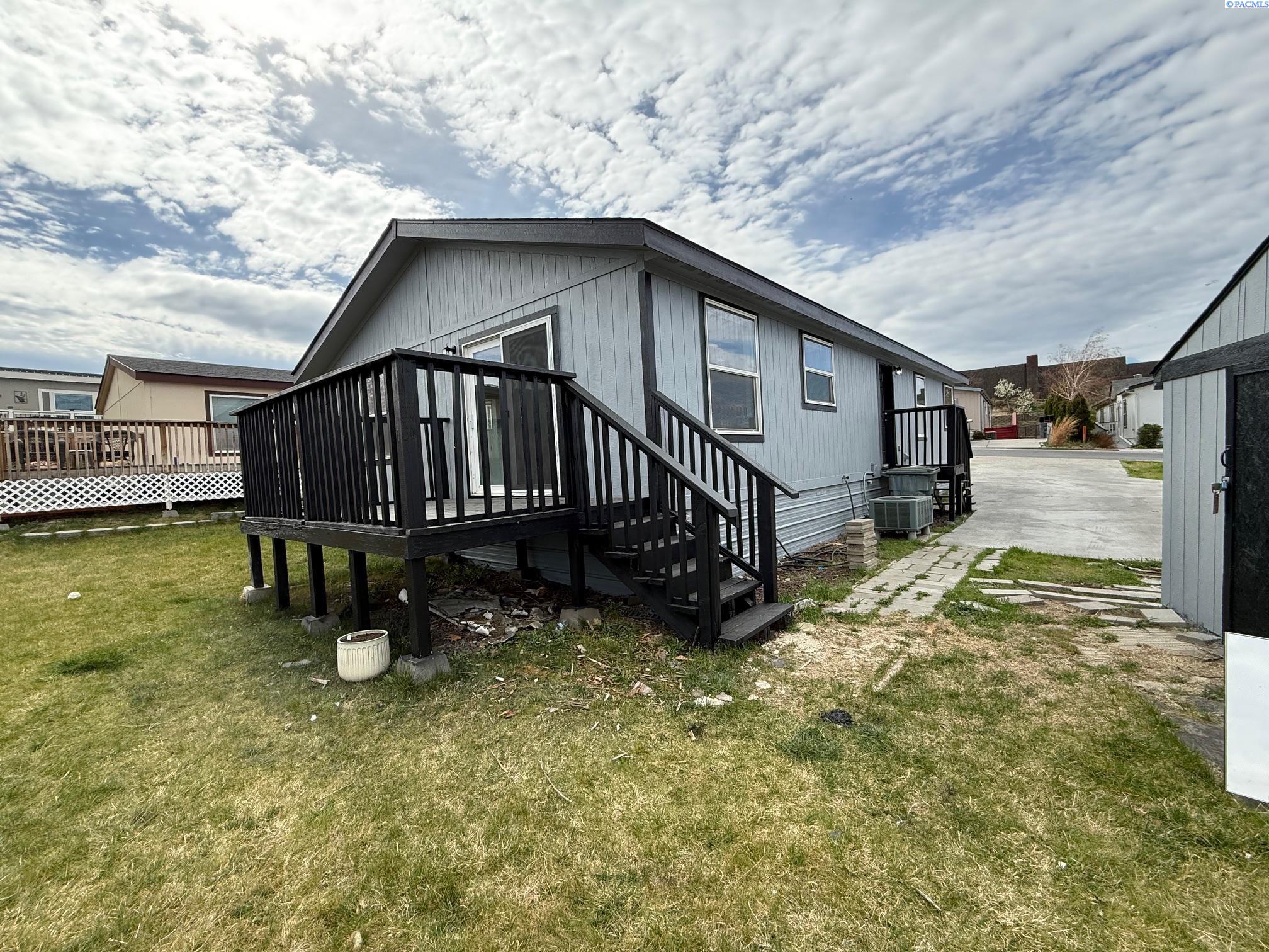 624 Lonetree Ln, Richland, WA 99352