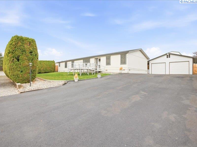 3110 24th Ave, Kennewick, WA 99337