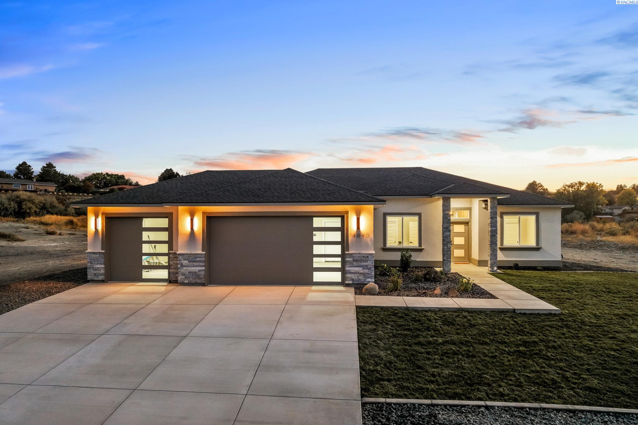 4090 Kingwood St, Kennewick, WA 99337