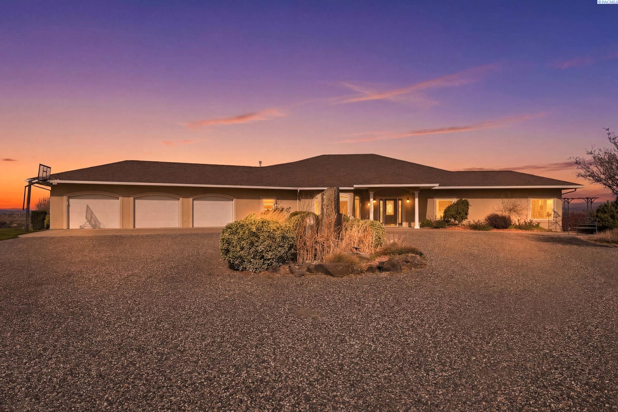 21509 Davlor Pr Sw, Prosser, WA 99350-8814