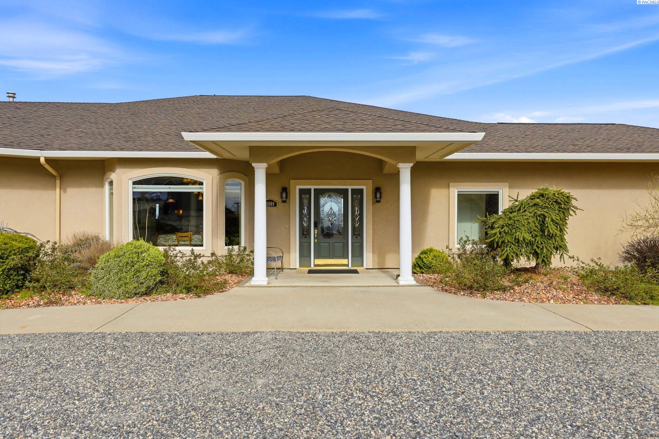 21509 Davlor Pr Sw, Prosser, WA 99350-8814