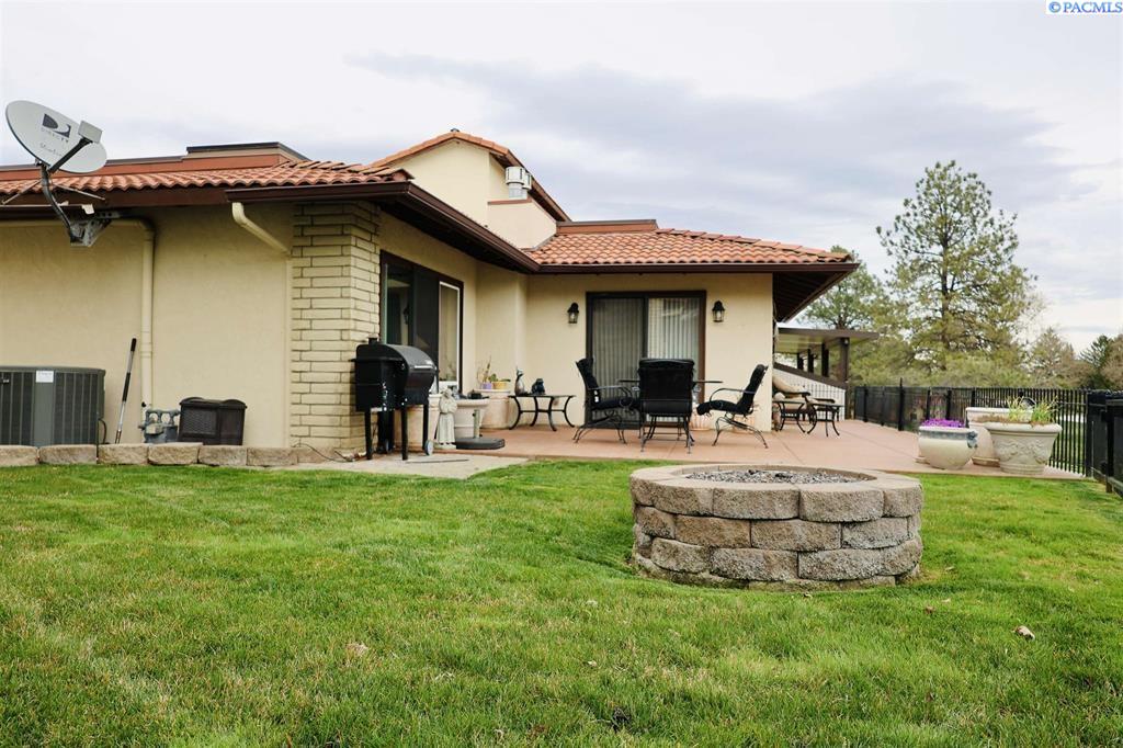 125 Casa Sueno Ct, Richland, WA 99352
