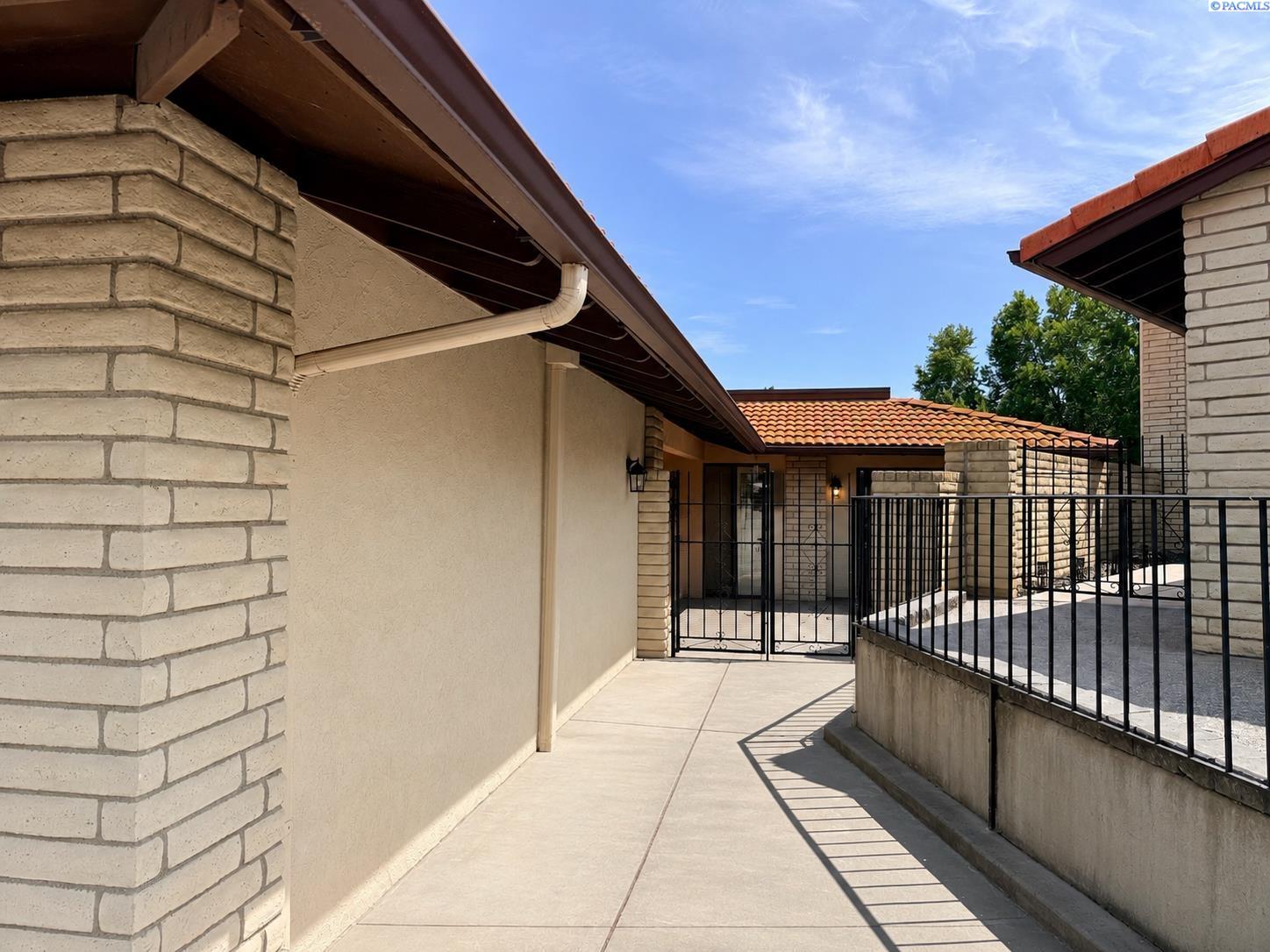 125 Casa Sueno Ct, Richland, WA 99352