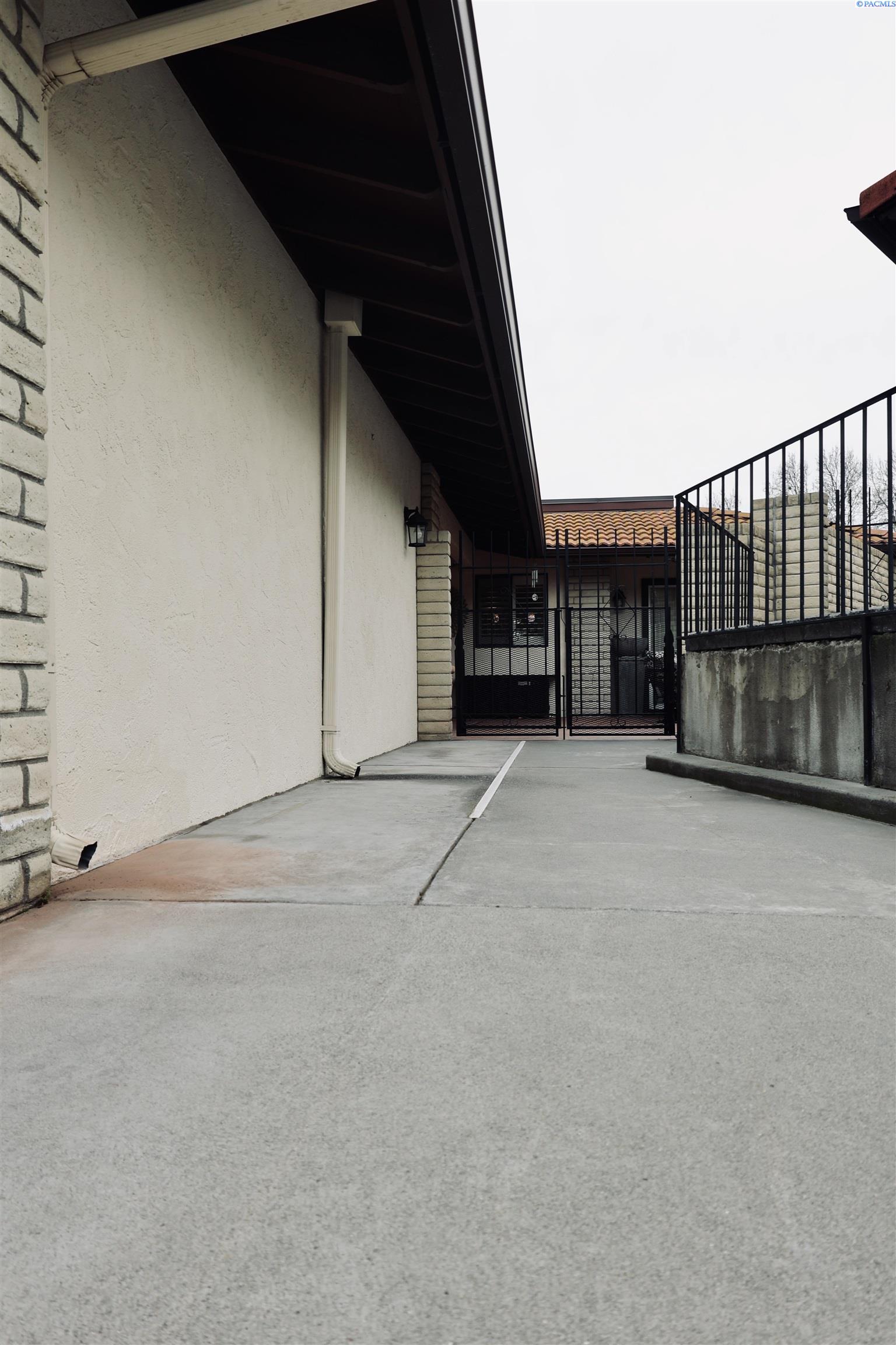 125 Casa Sueno Ct, Richland, WA 99352