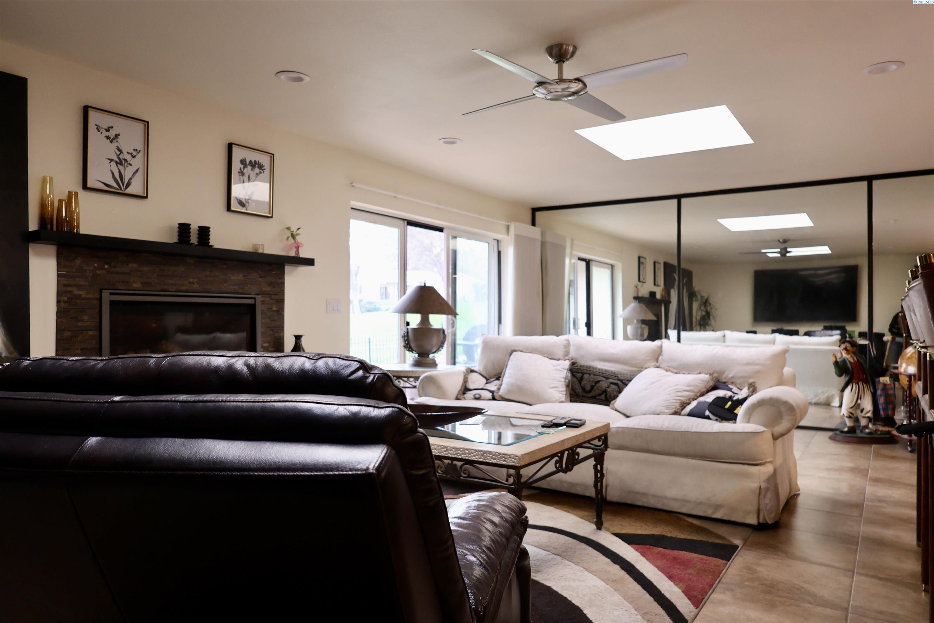 125 Casa Sueno Ct, Richland, WA 99352