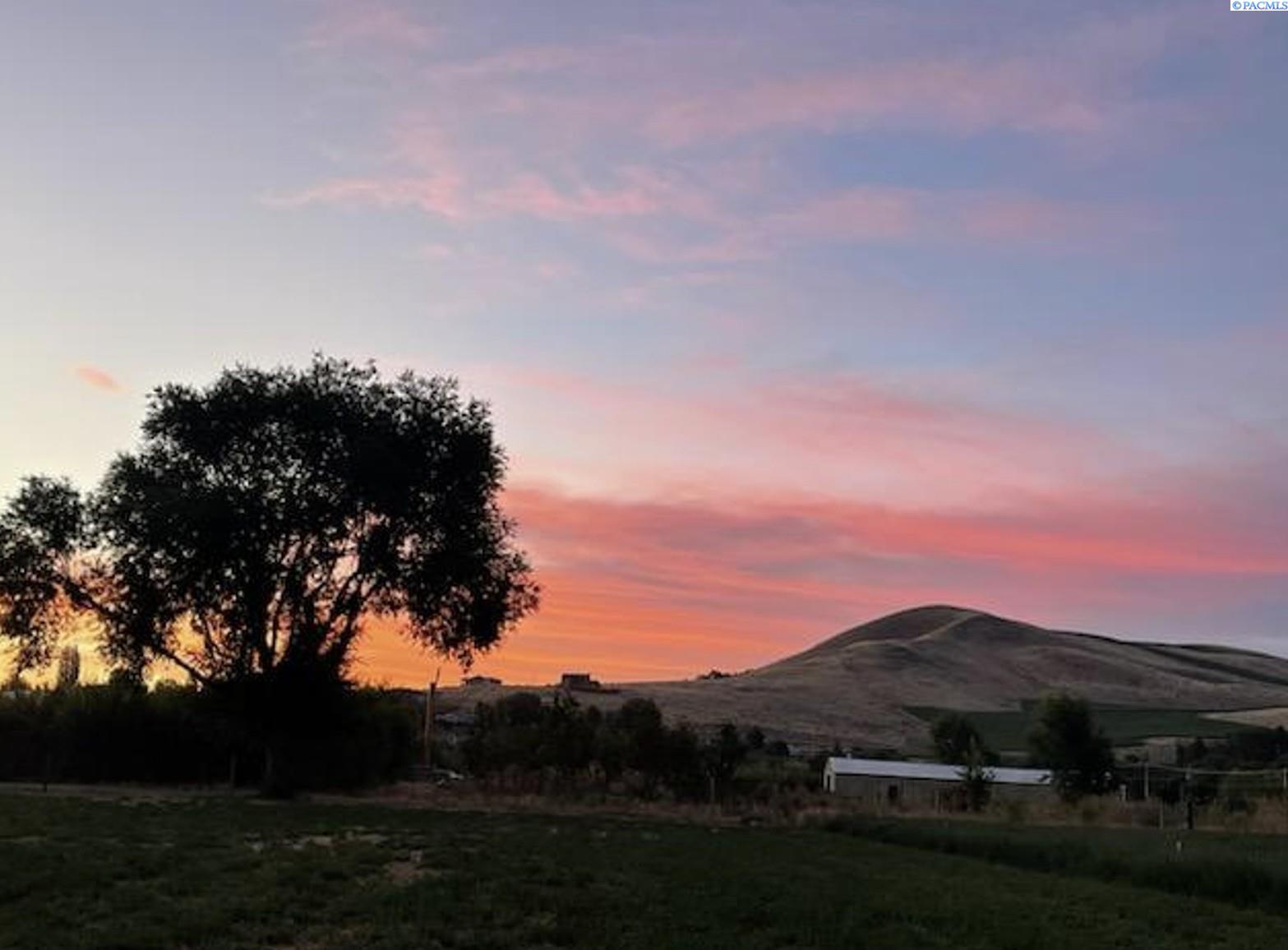 NKA 82 Pr Ne, Benton City, WA 99320