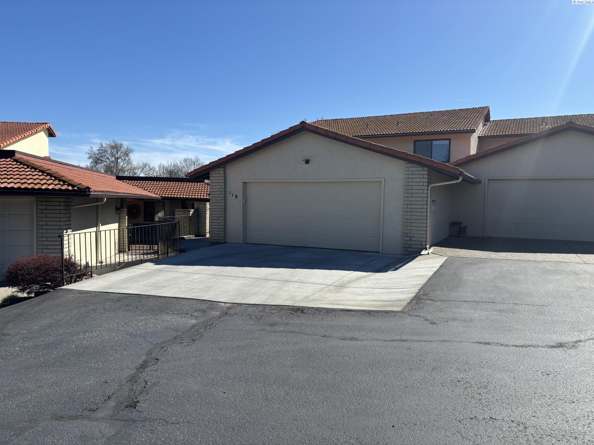 119 Casa Sueno Ct, Richland, WA 99352