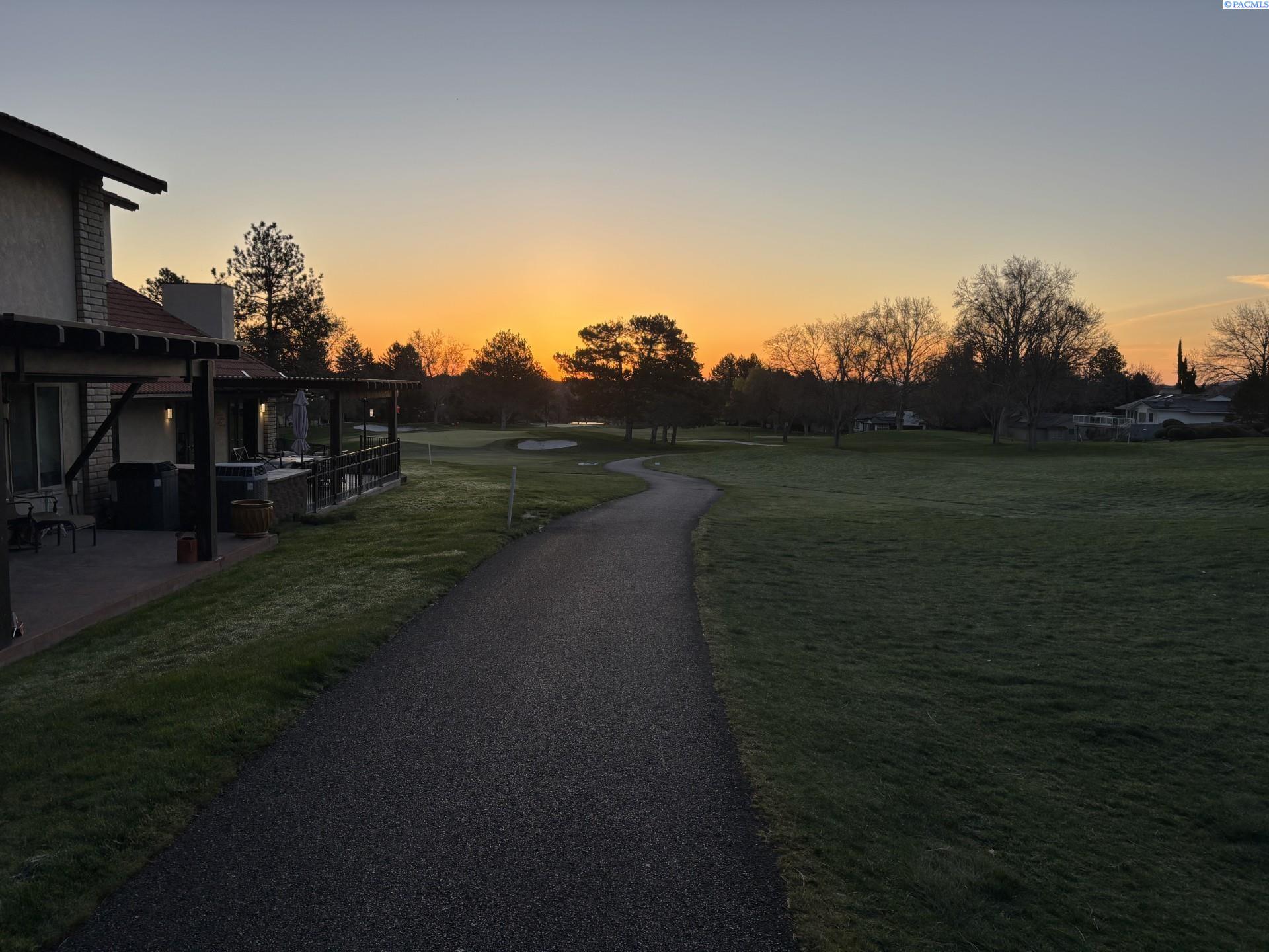 119 Casa Sueno Ct, Richland, WA 99352