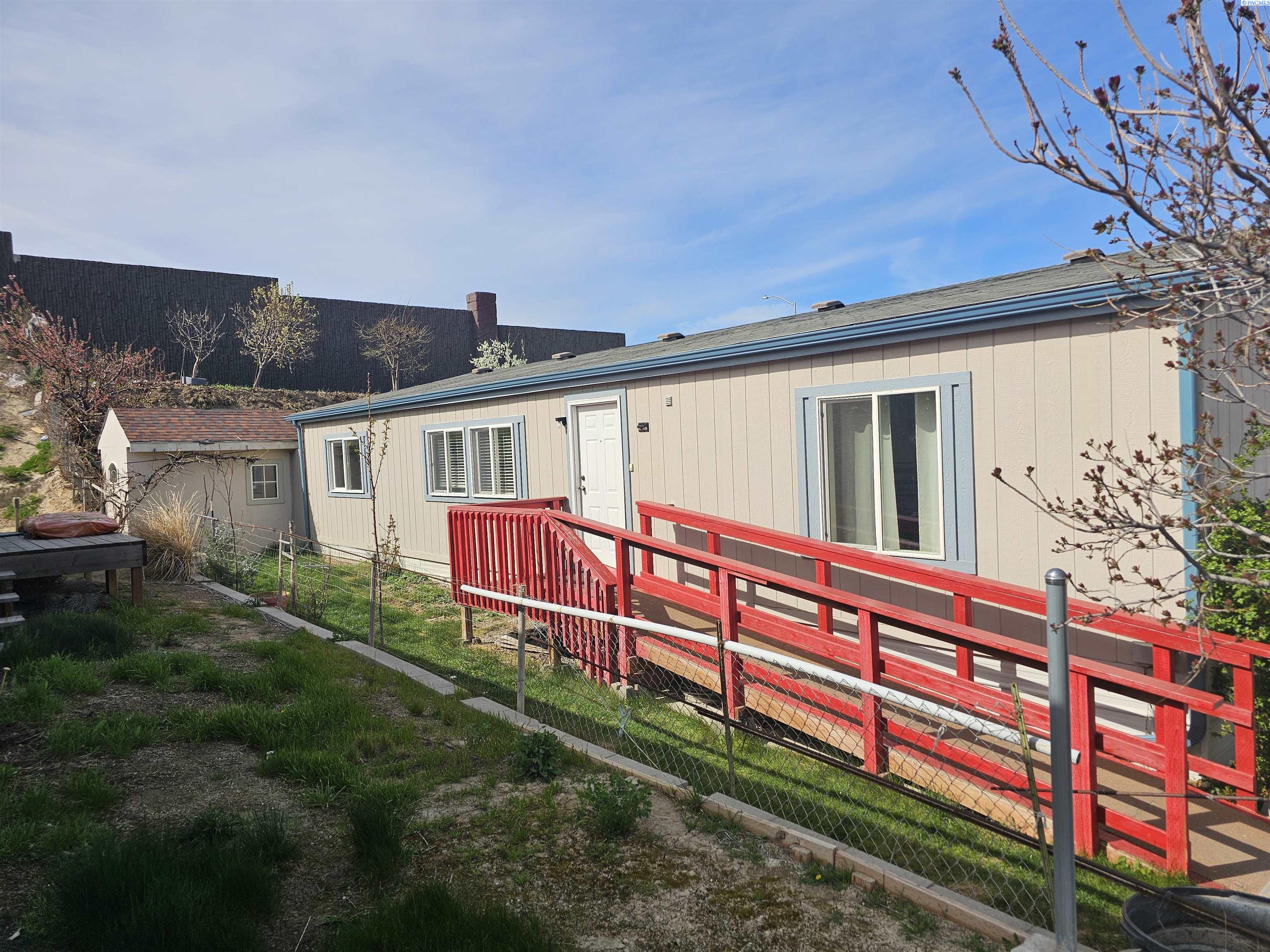 623 Lonetree Ln, Richland, WA 99352