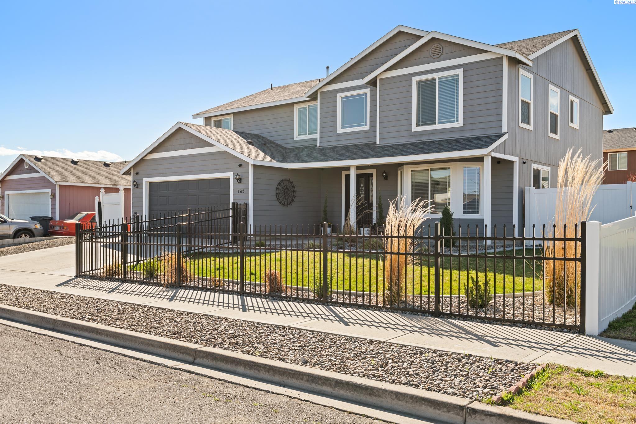 1525 S 15th, Sunnyside WA 98944