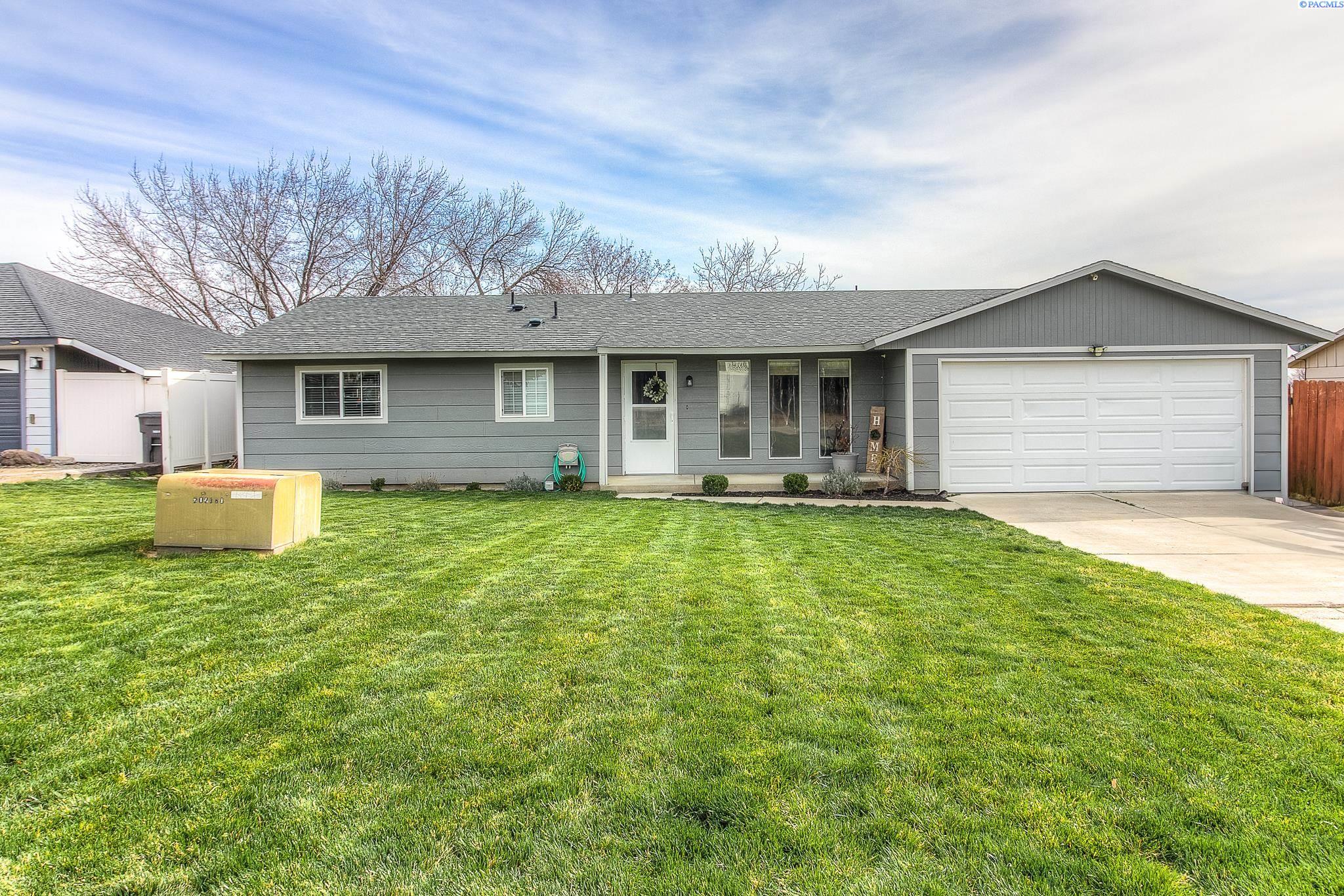 213 S 76th Avenue, Yakima WA 98908