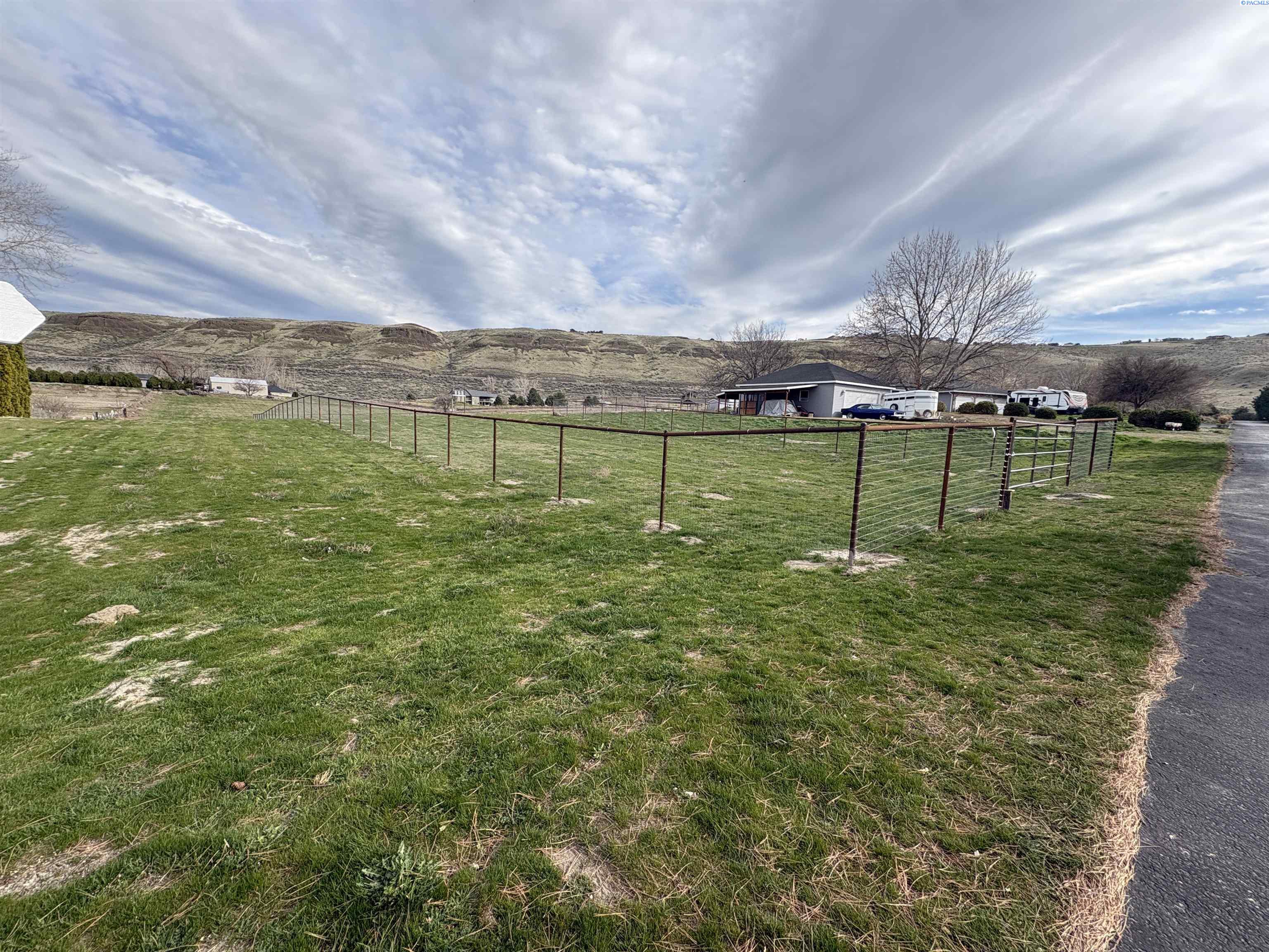 25911 1005 Prse , Kennewick, WA 99338