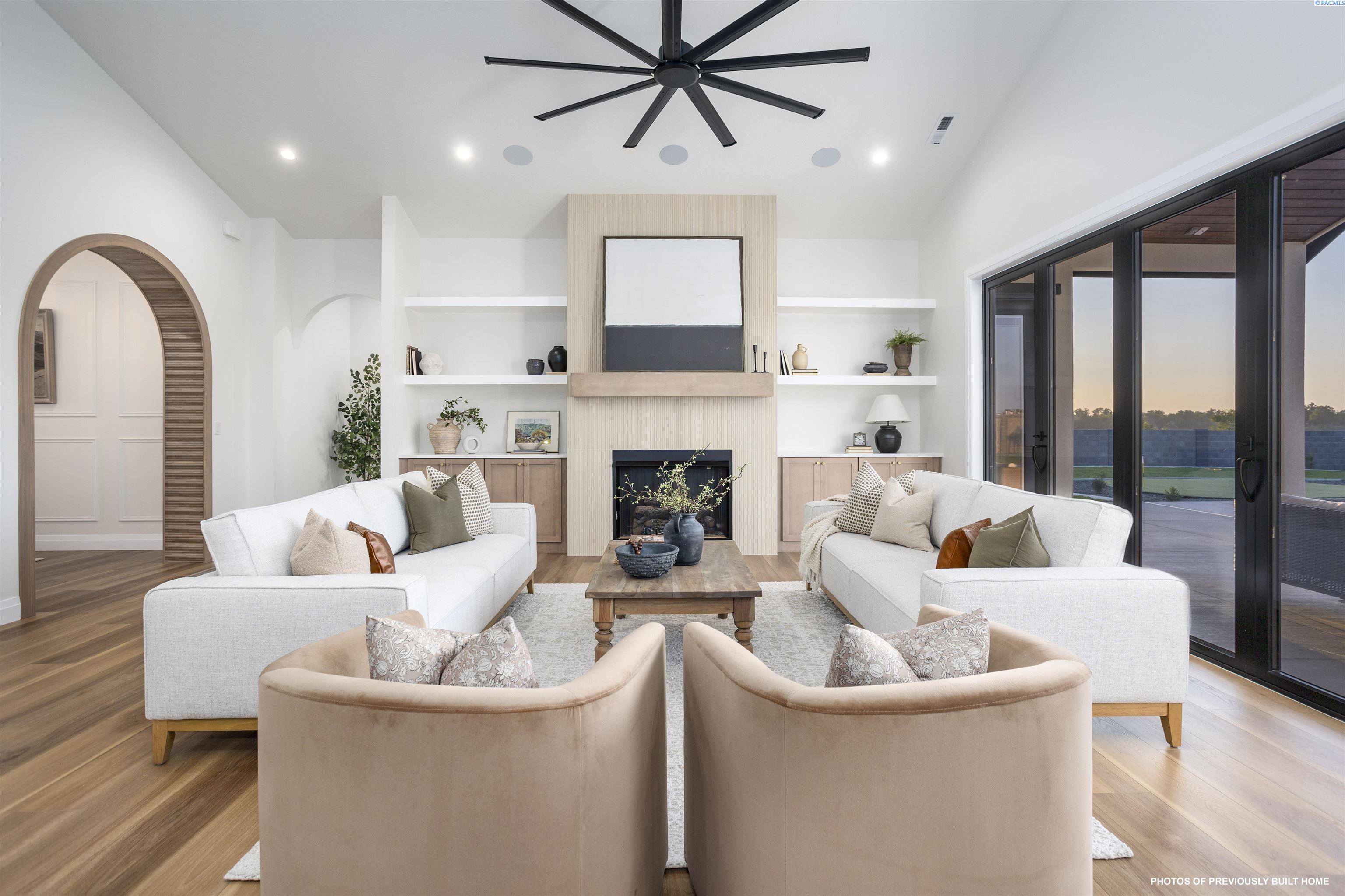 8601 Tendril Ln, Pasco, WA 99301