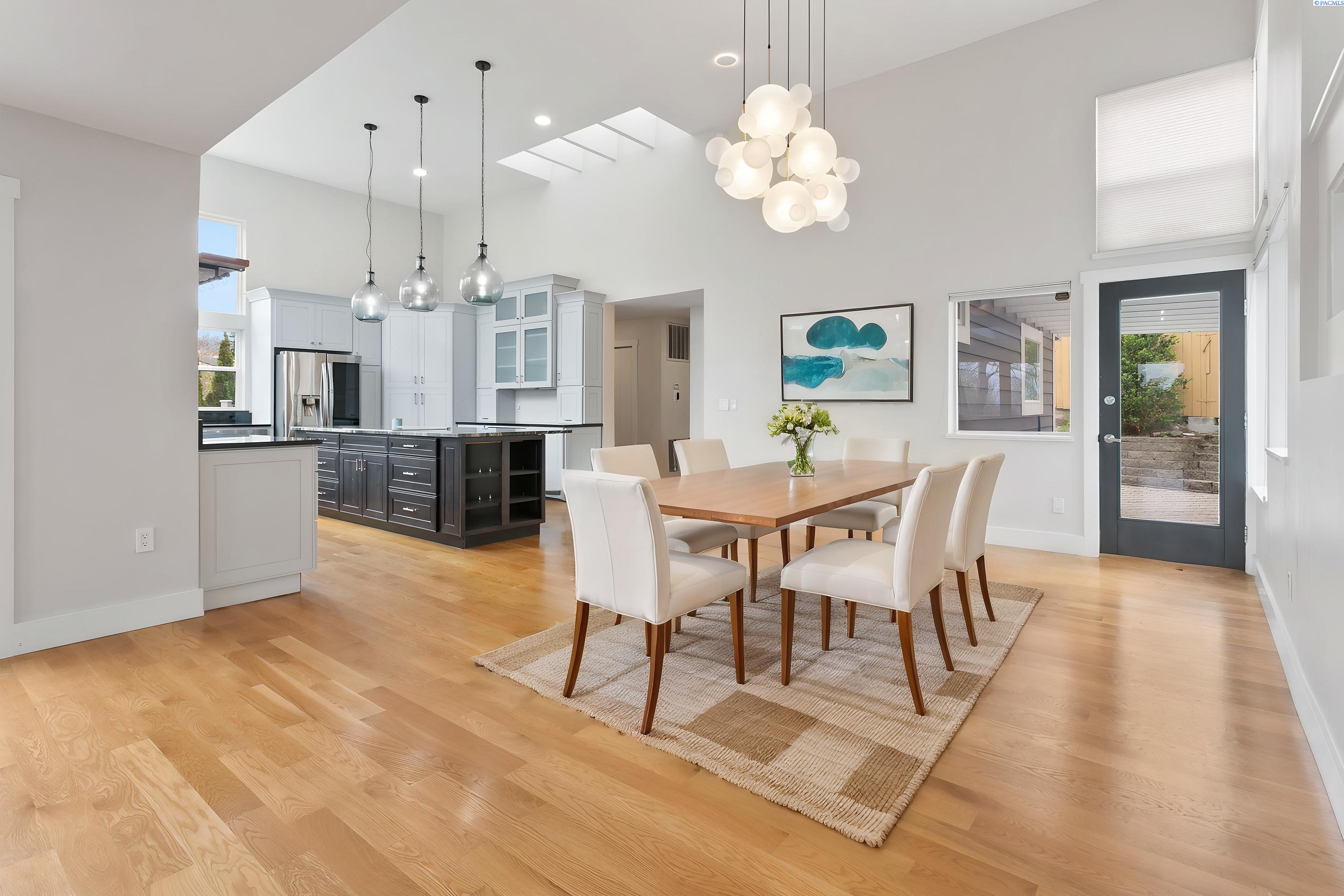 245 High Meadows St, Richland, WA 99352